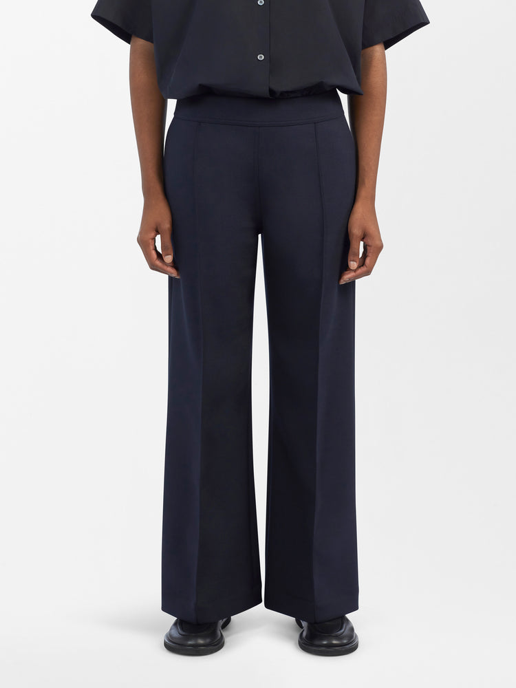 Acapulco Viscose Pant in Darkest Navy