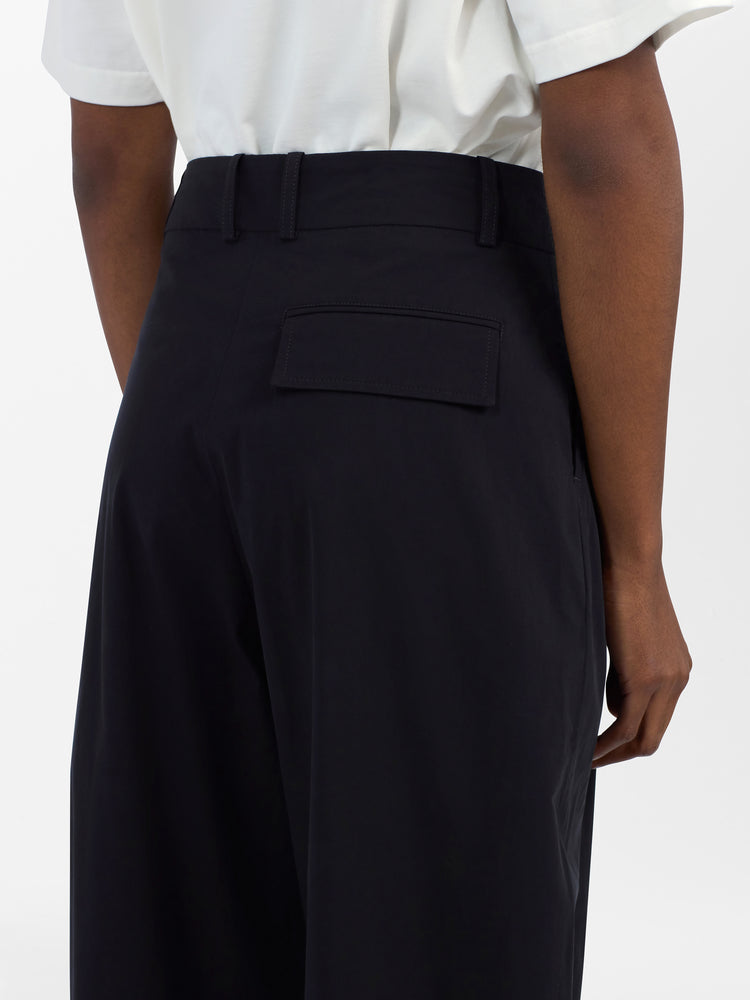 Acuna Pant in Darkest Navy