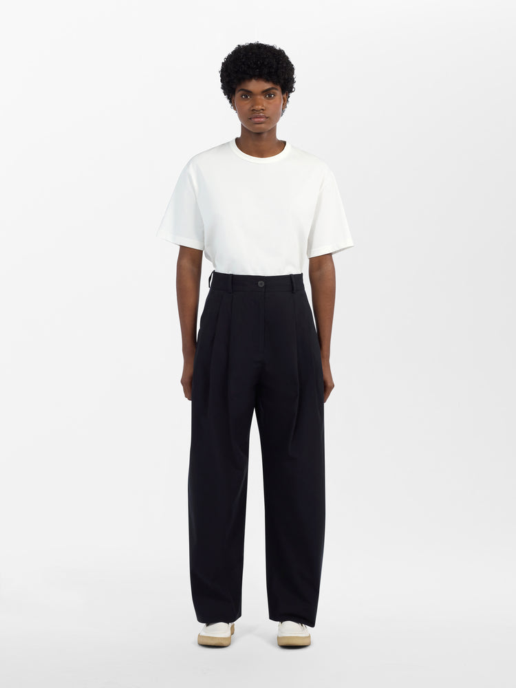 Acuna Pant in Darkest Navy