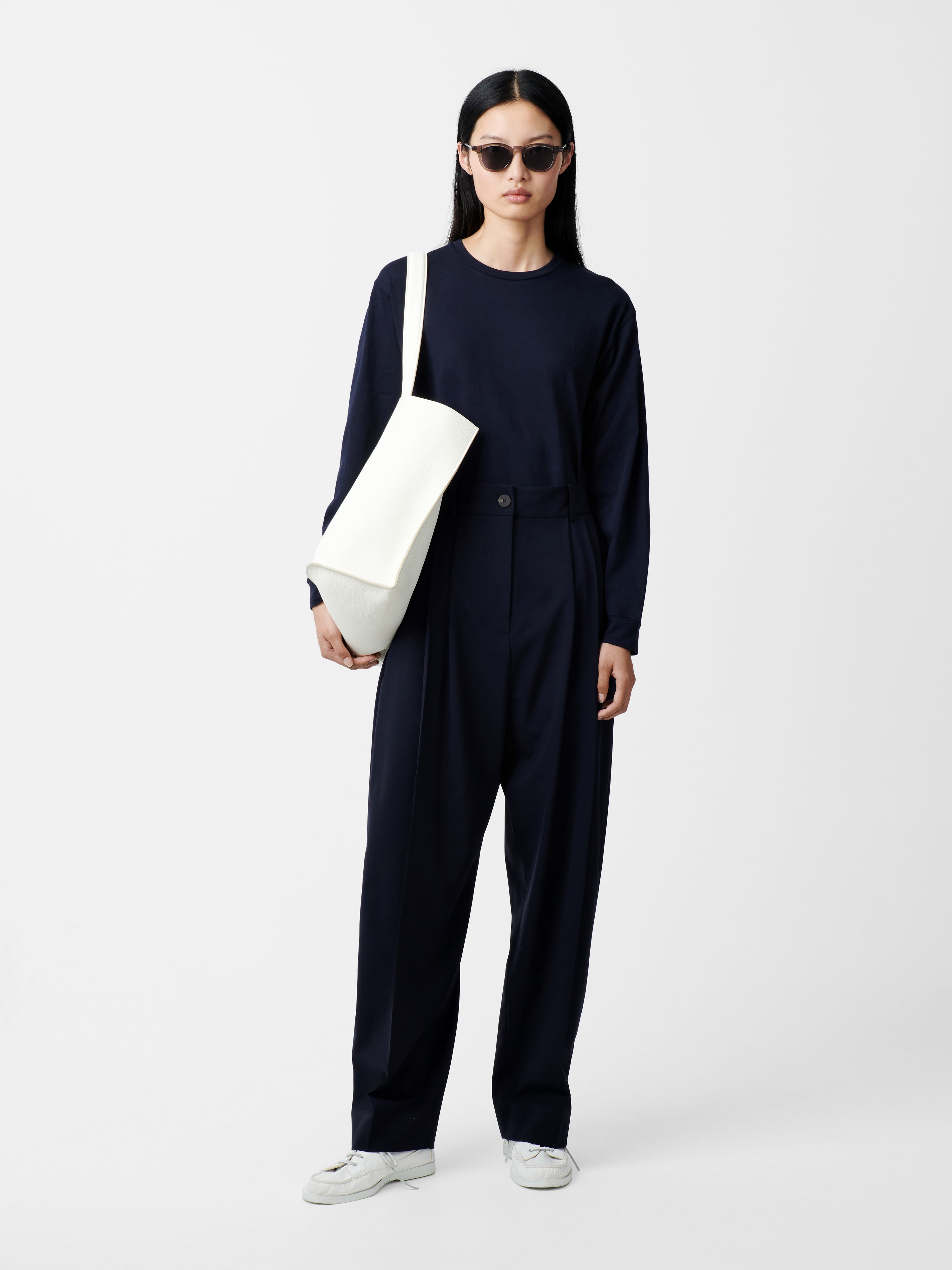 Acuna Tropical Wool Pant in Darkest Navy | Wool Trousers