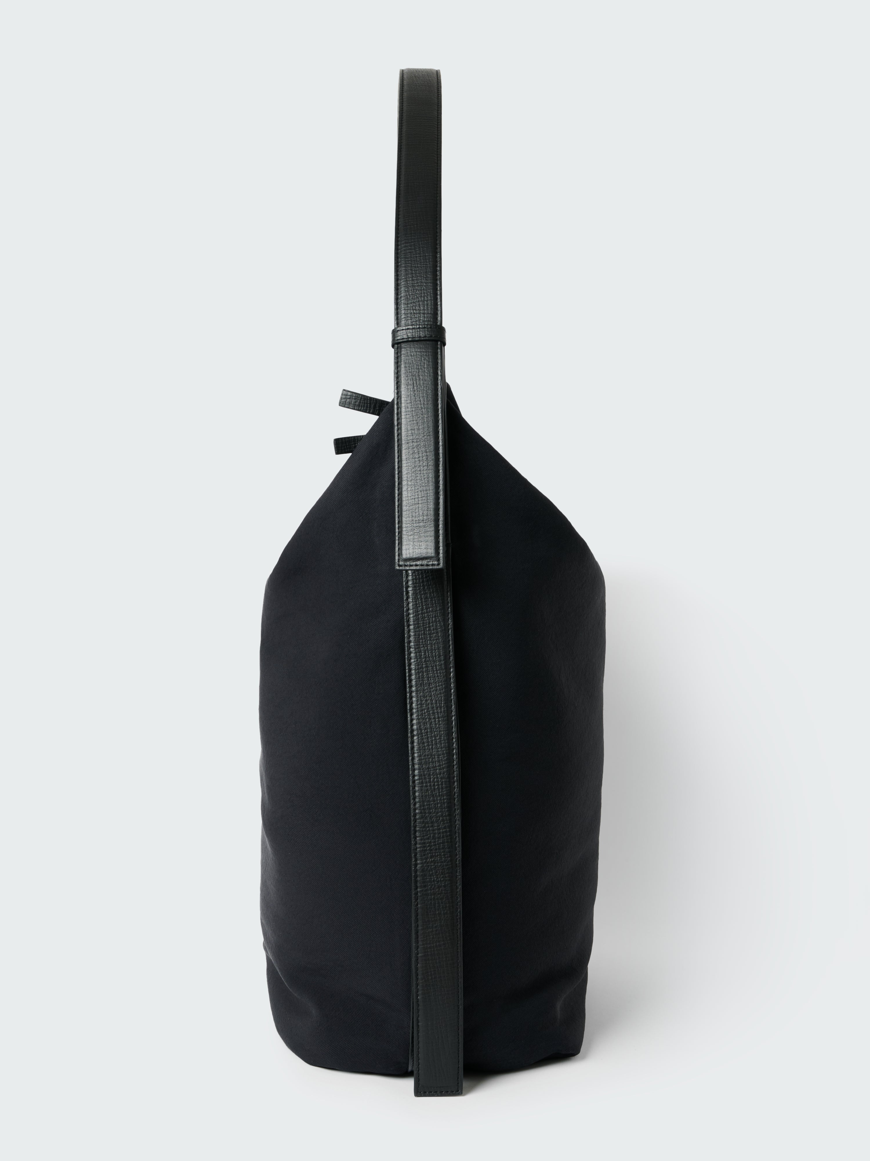 Airport Bag Large in Black – Studio Nicholson