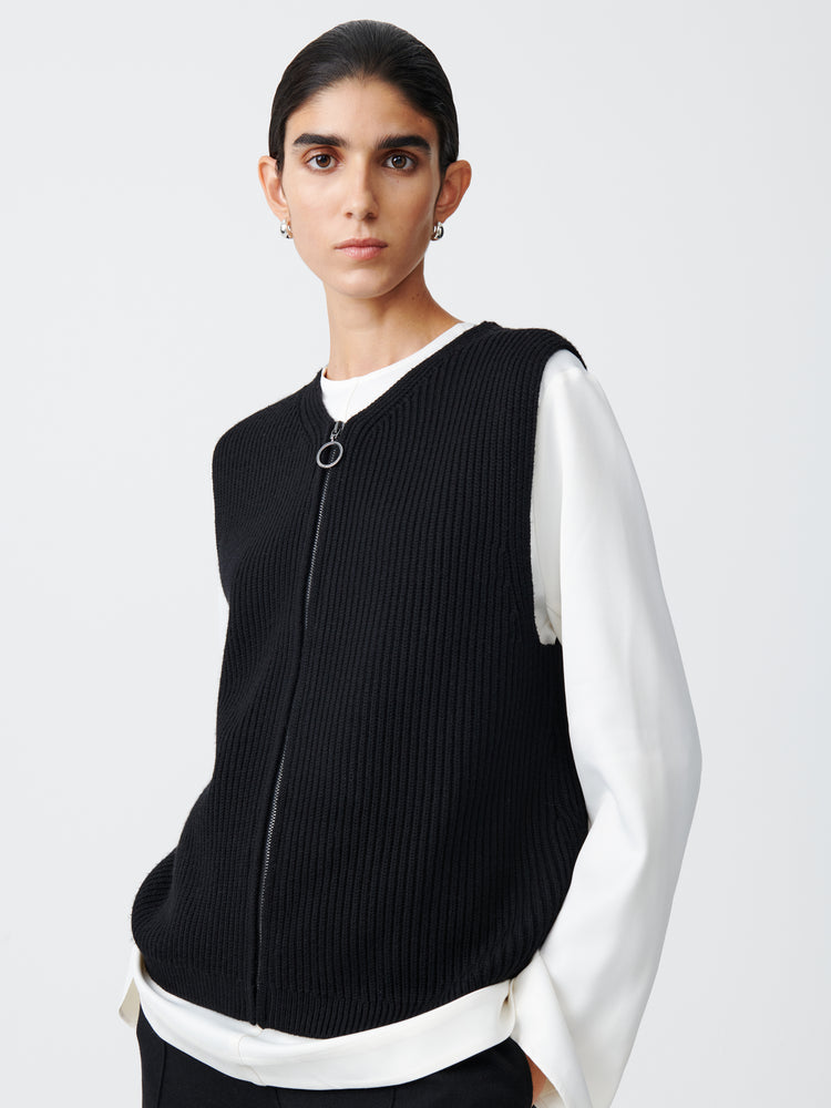 Akan Knit in Black