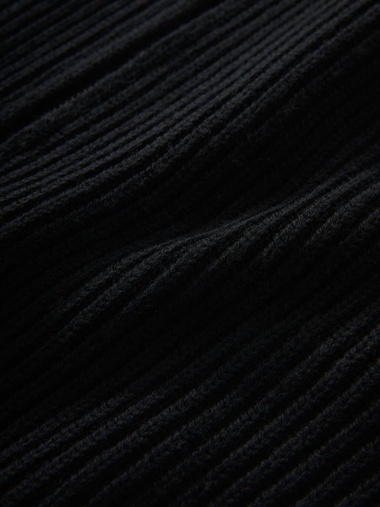 Akan Knit in Black