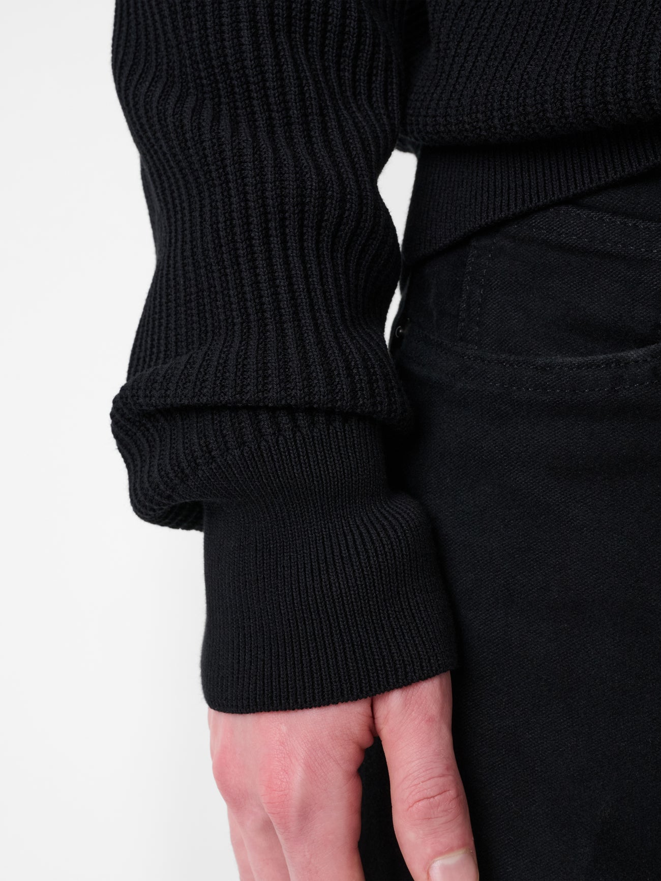 Arda Knit in Black