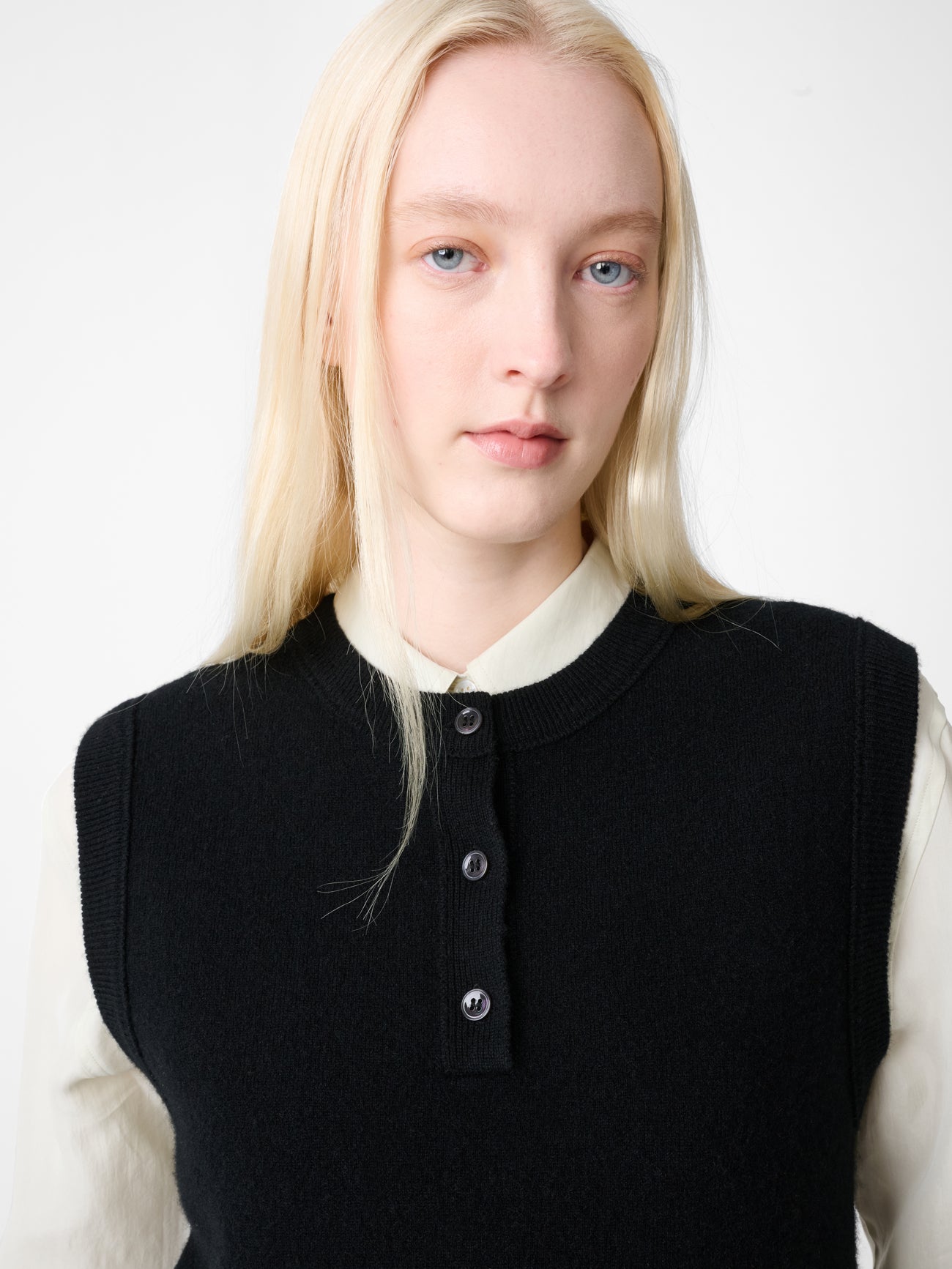 Aurel Knit Vest in Black