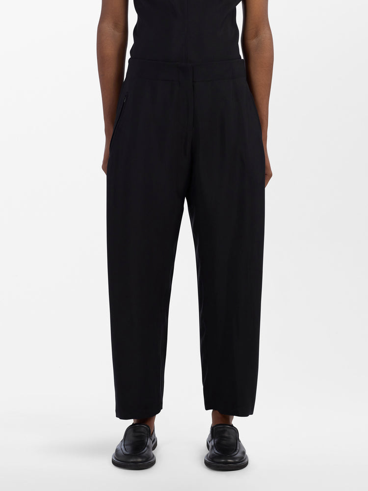 Awe Pant in Black