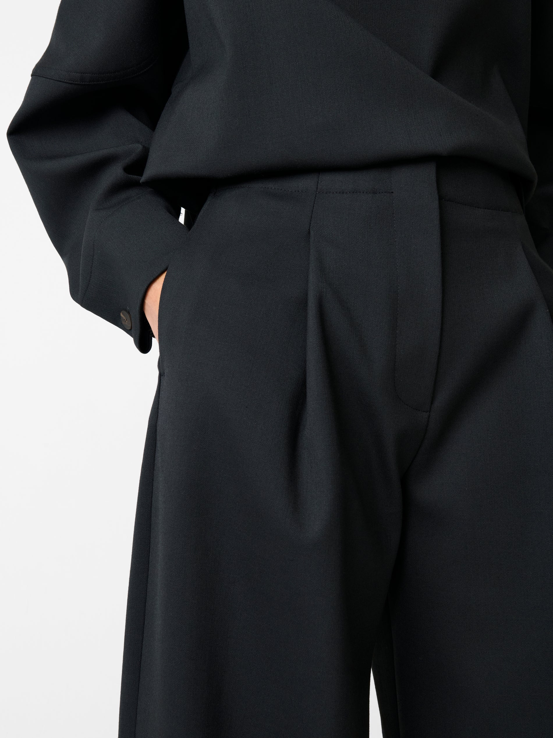 Ansell Viscose Pant in Black