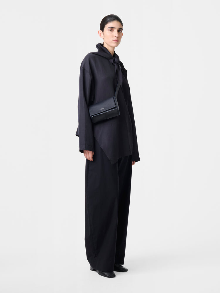 Bute Linen Top in Darkest Navy