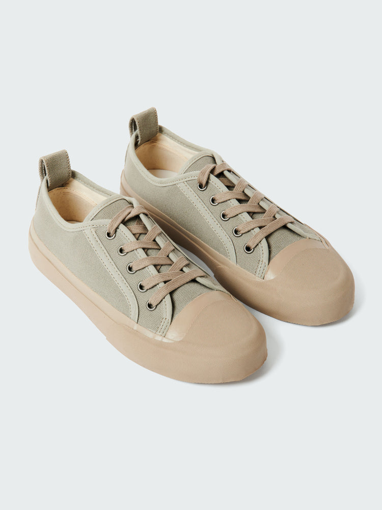 Byrd Canvas Shoe in Khaki