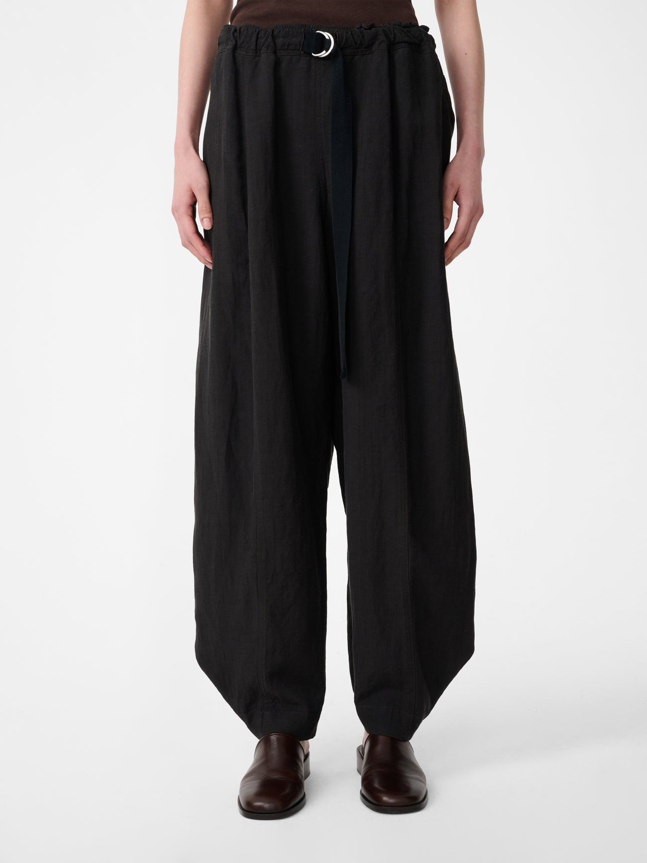 Calvo Belted Pant in Ore