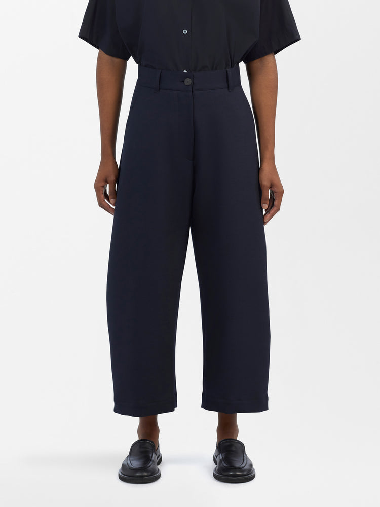Chalco Viscose Pant in Darkest Navy