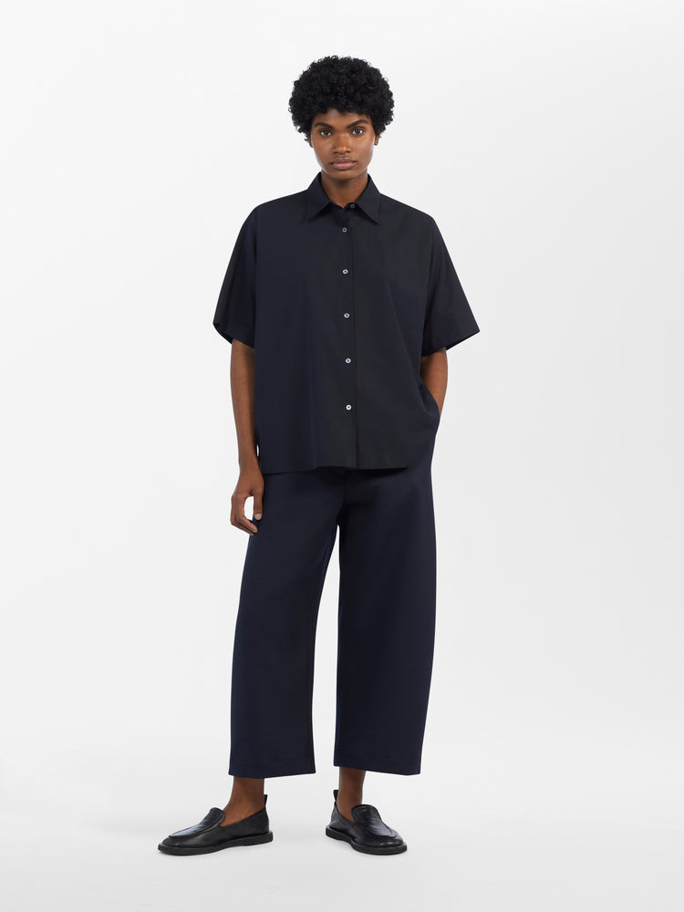Chalco Viscose Pant in Darkest Navy