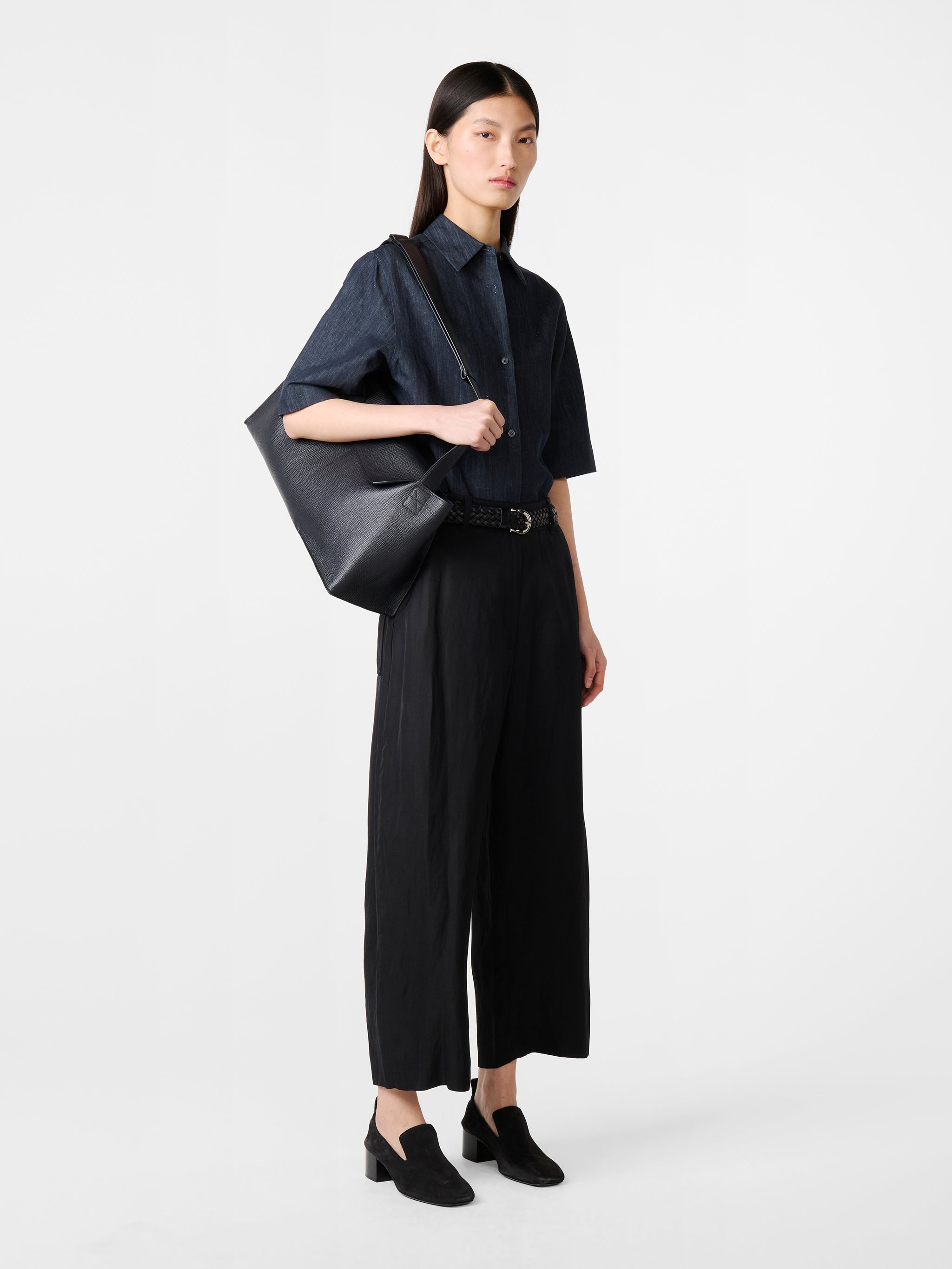 Shiboru Leather Bag in Darkest Navy – Studio Nicholson