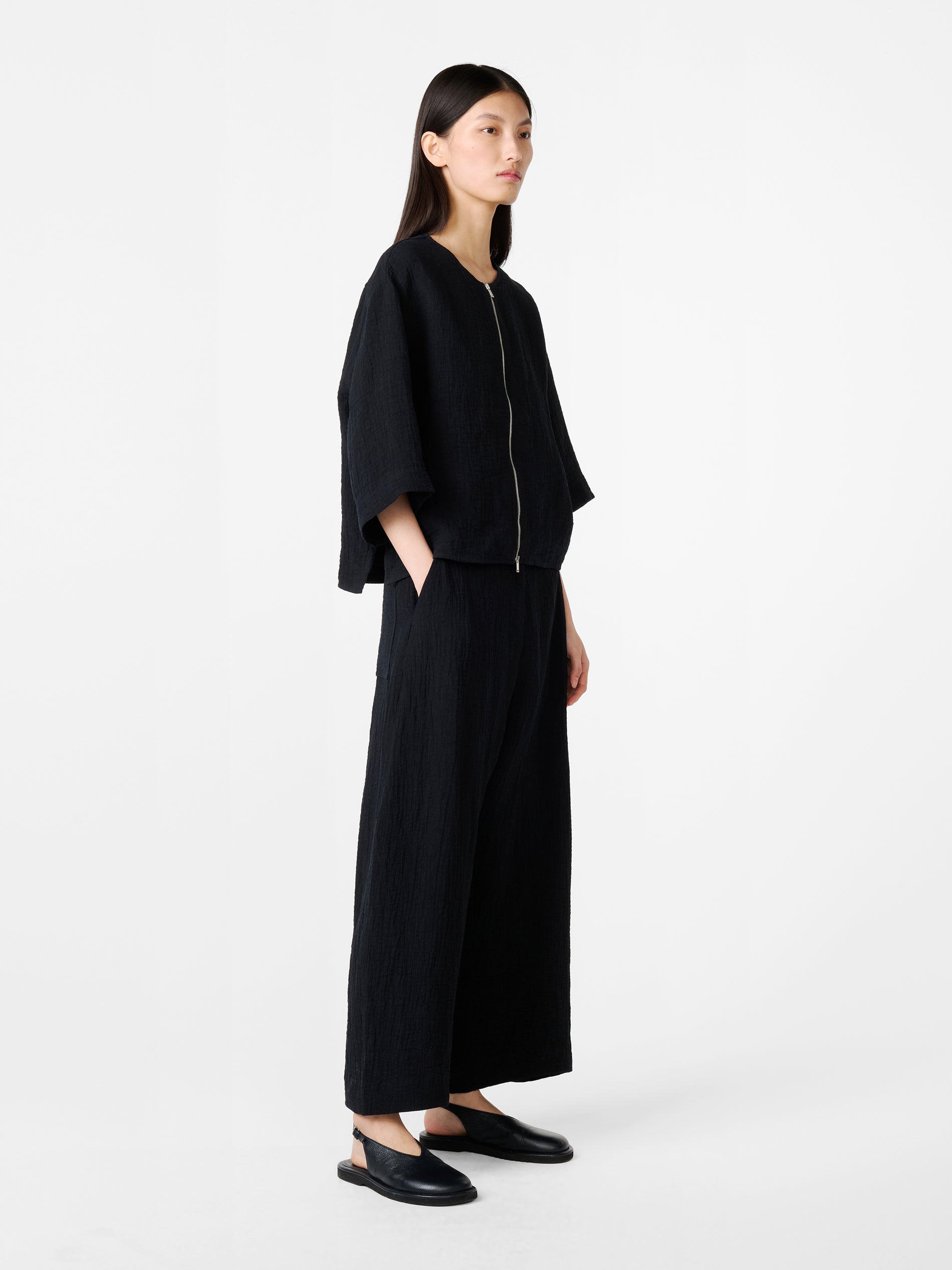 Chalco Linen Pant in Darkest Navy