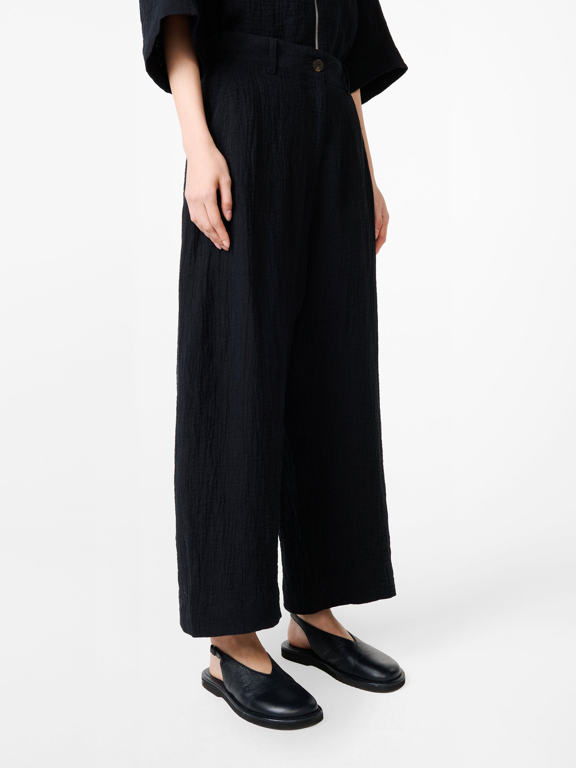 Chalco Linen Pant in Darkest Navy