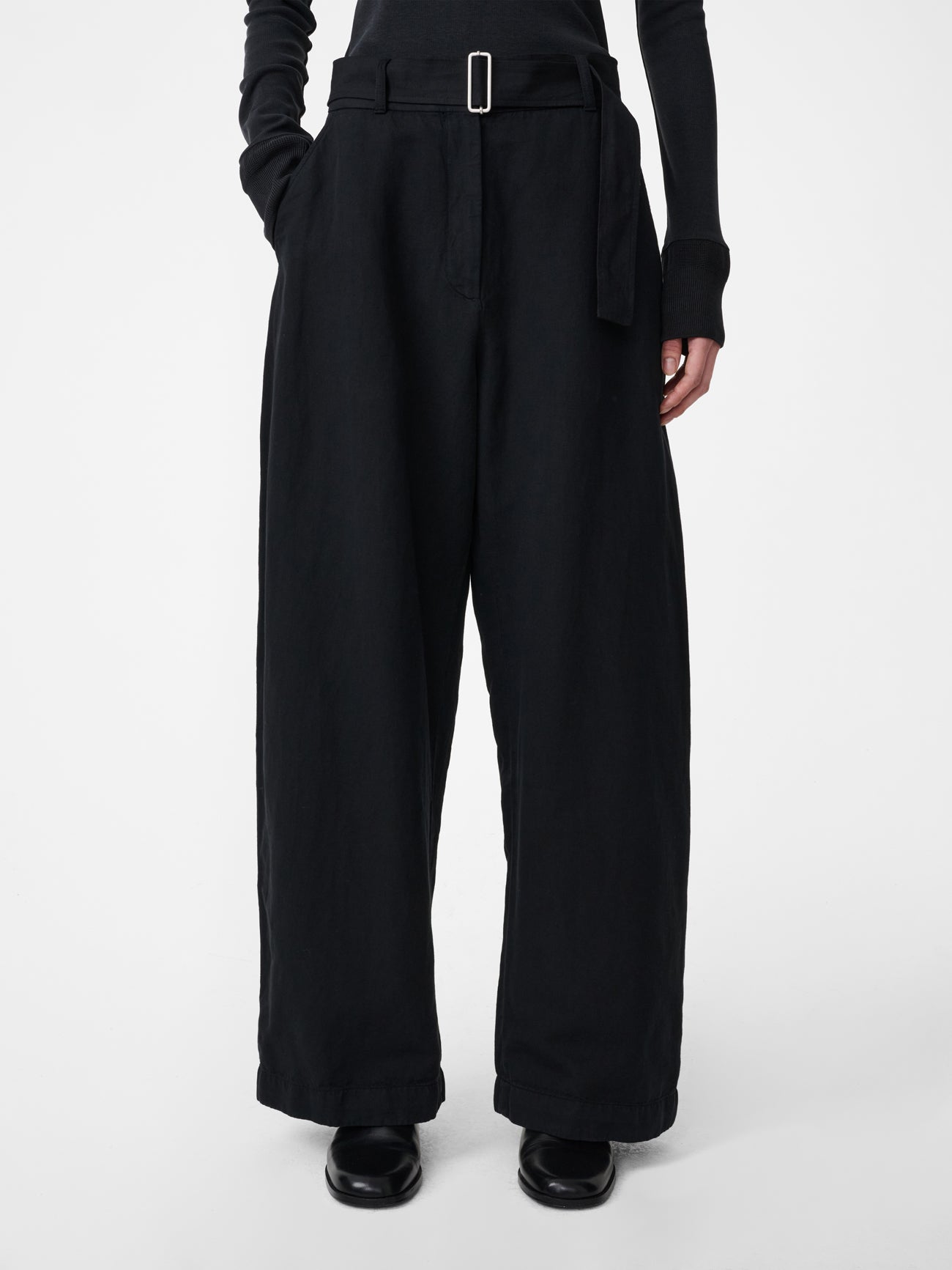 Chatto Belted Pant in Black