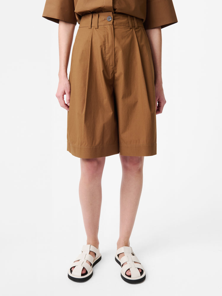 Cito Short in Almond