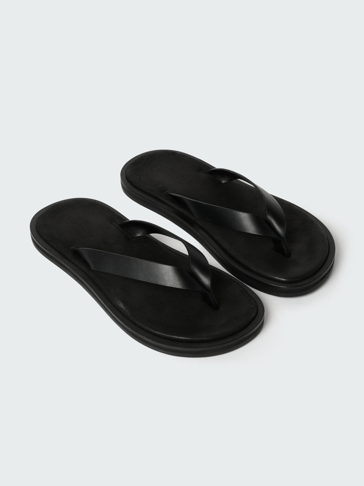 Women's Curren Leather Sandal in Black