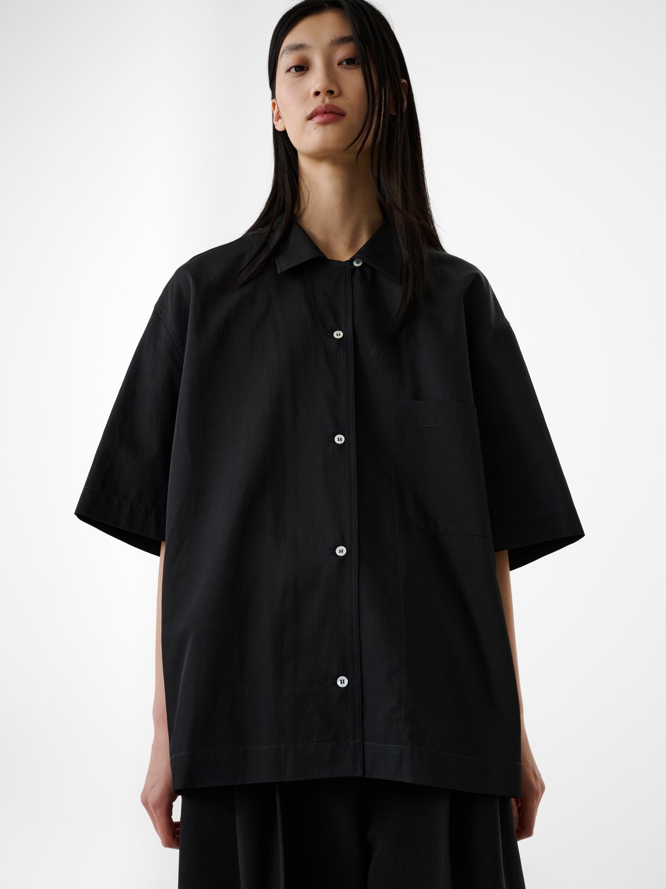 Delos Short Sleeve Viscose Shirt in Coal