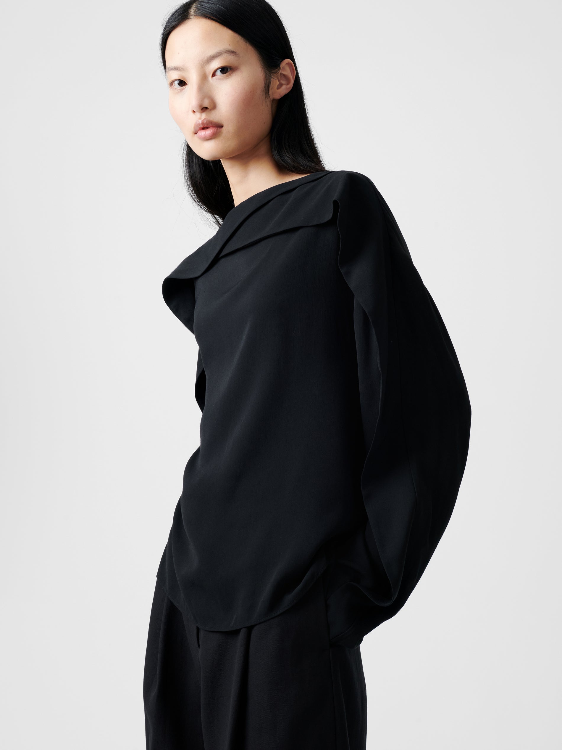 Emmet Top in Black - Studio Nicholson