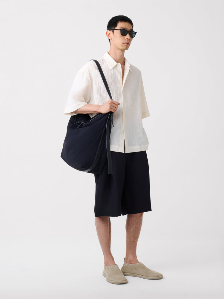 Fowld Linen Short in Darkest Navy