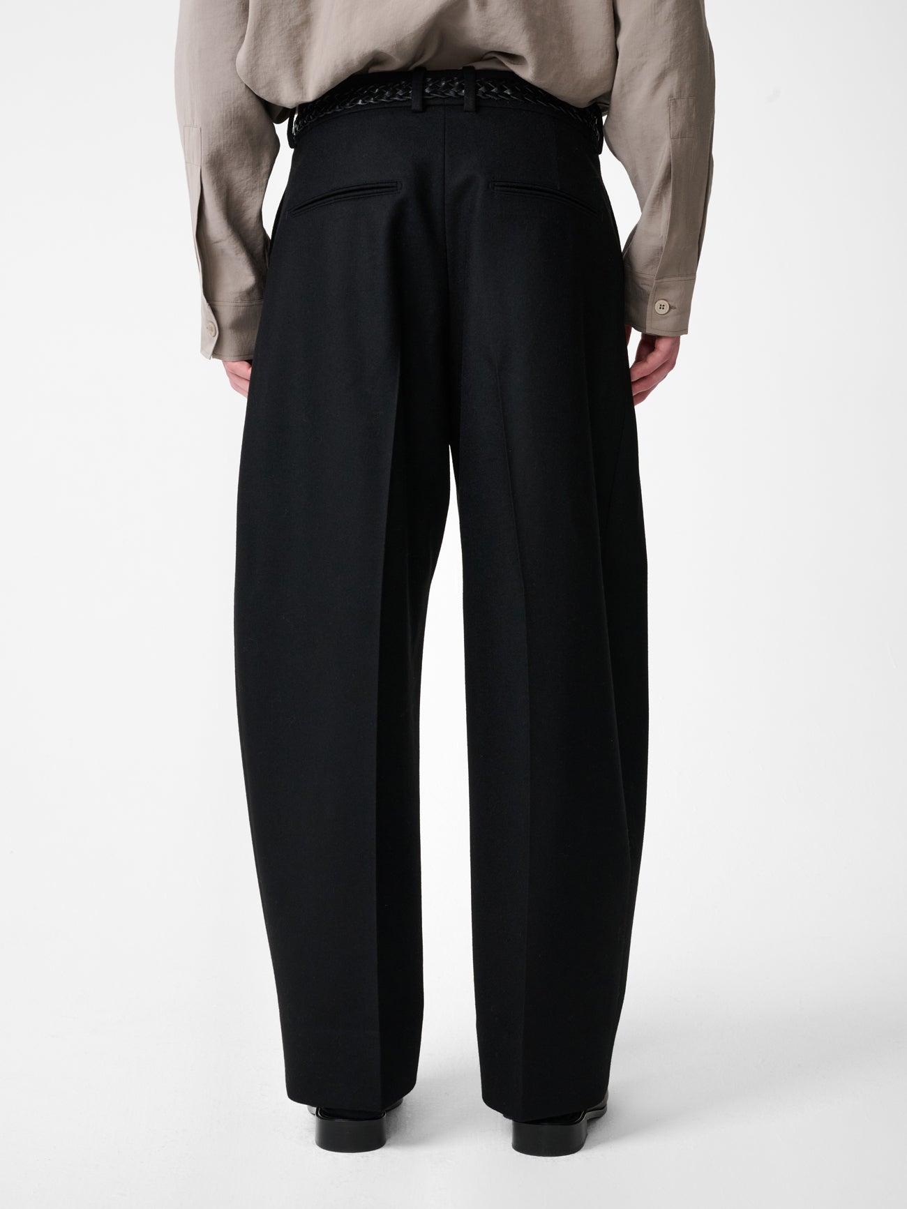 Fume Tailored Pant in Black