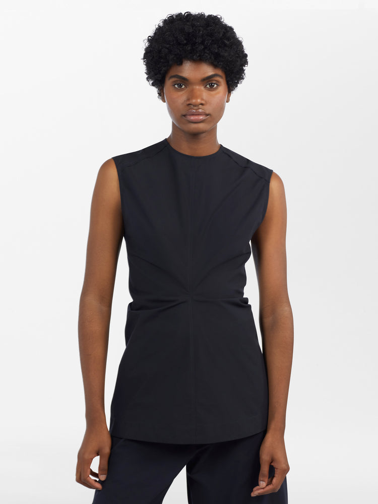 Garda Top in Darkest Navy