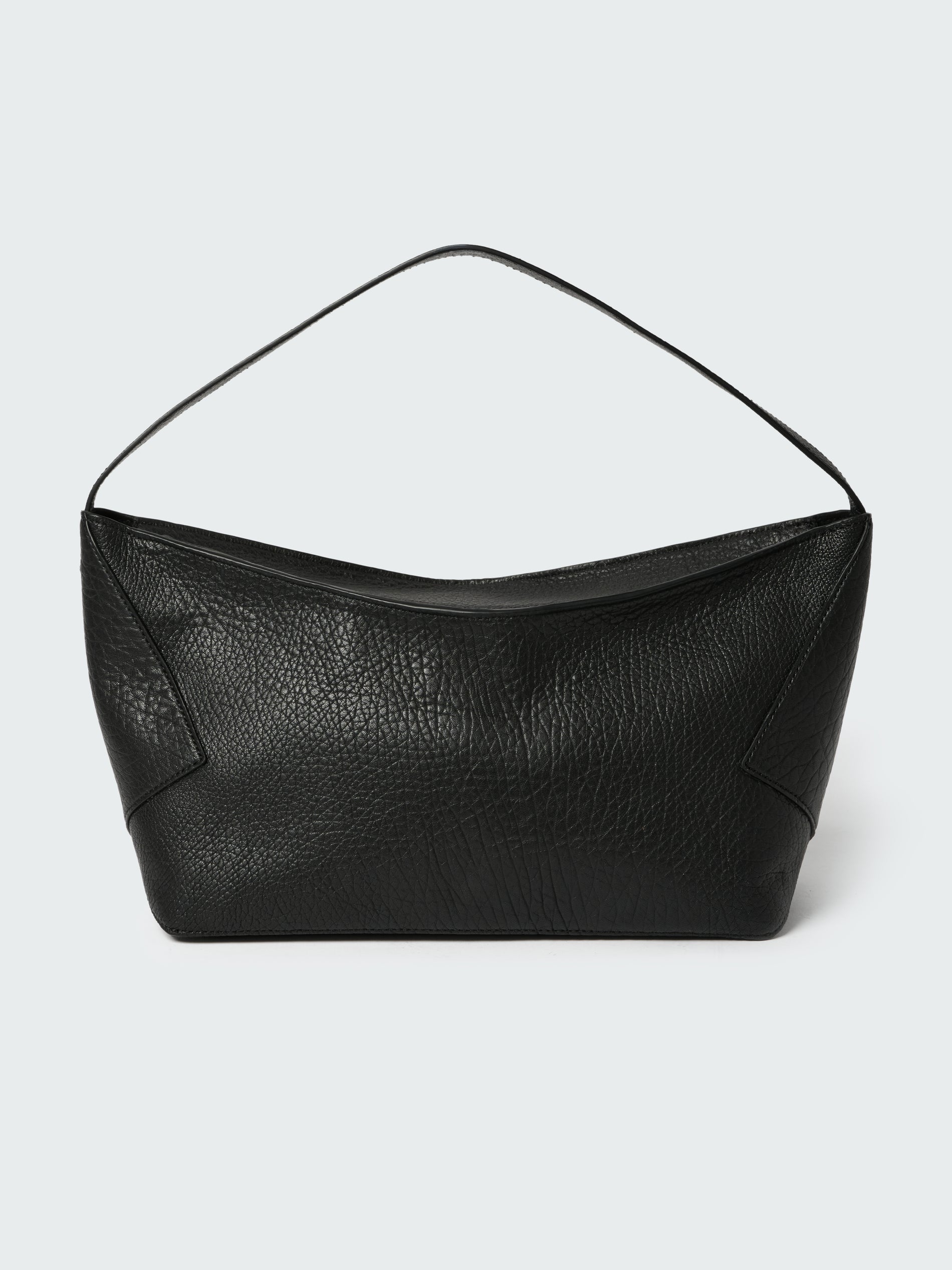 Hagu Leather Bag in Black