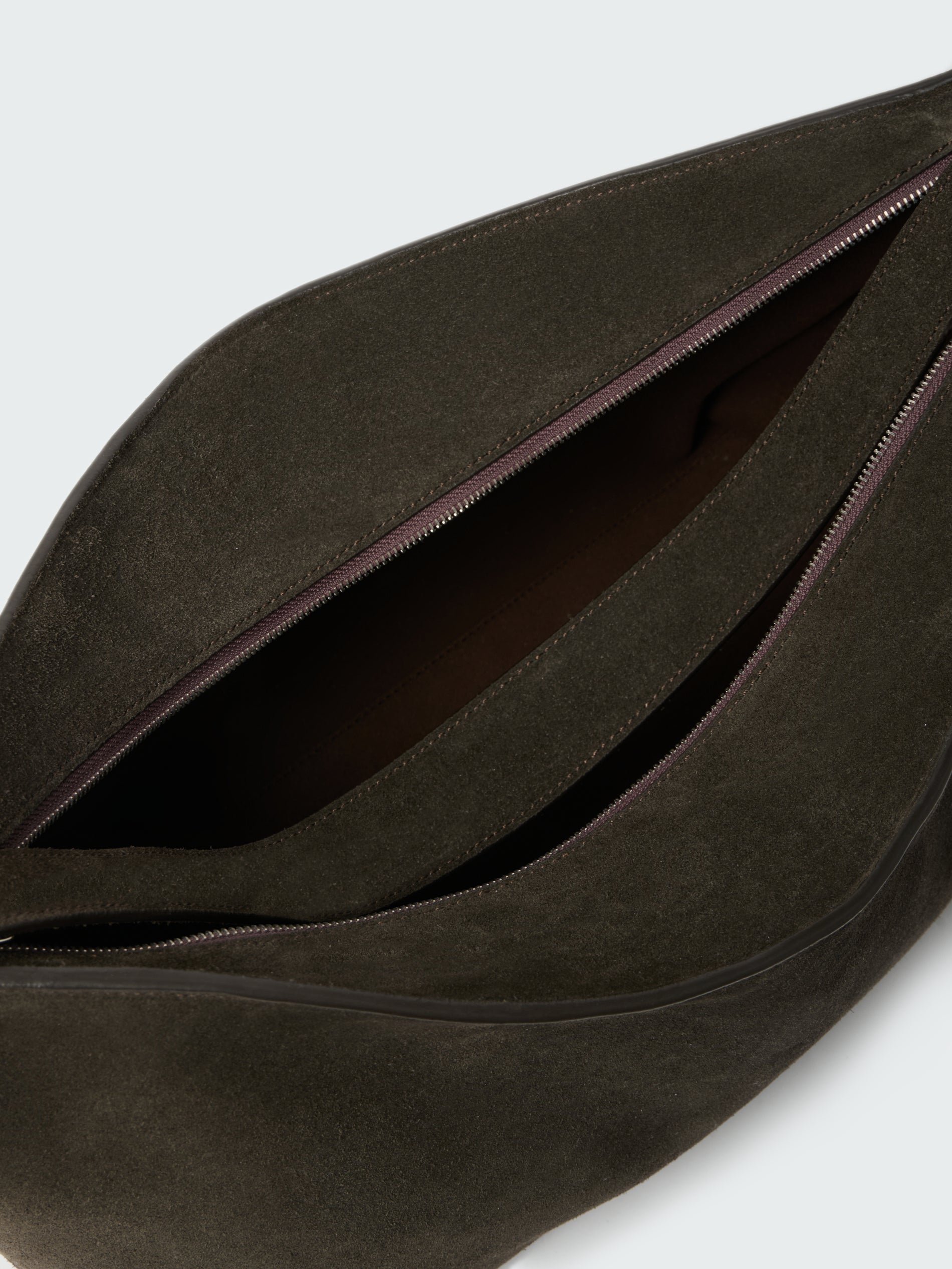 Hagu Suede Bag in Ebony