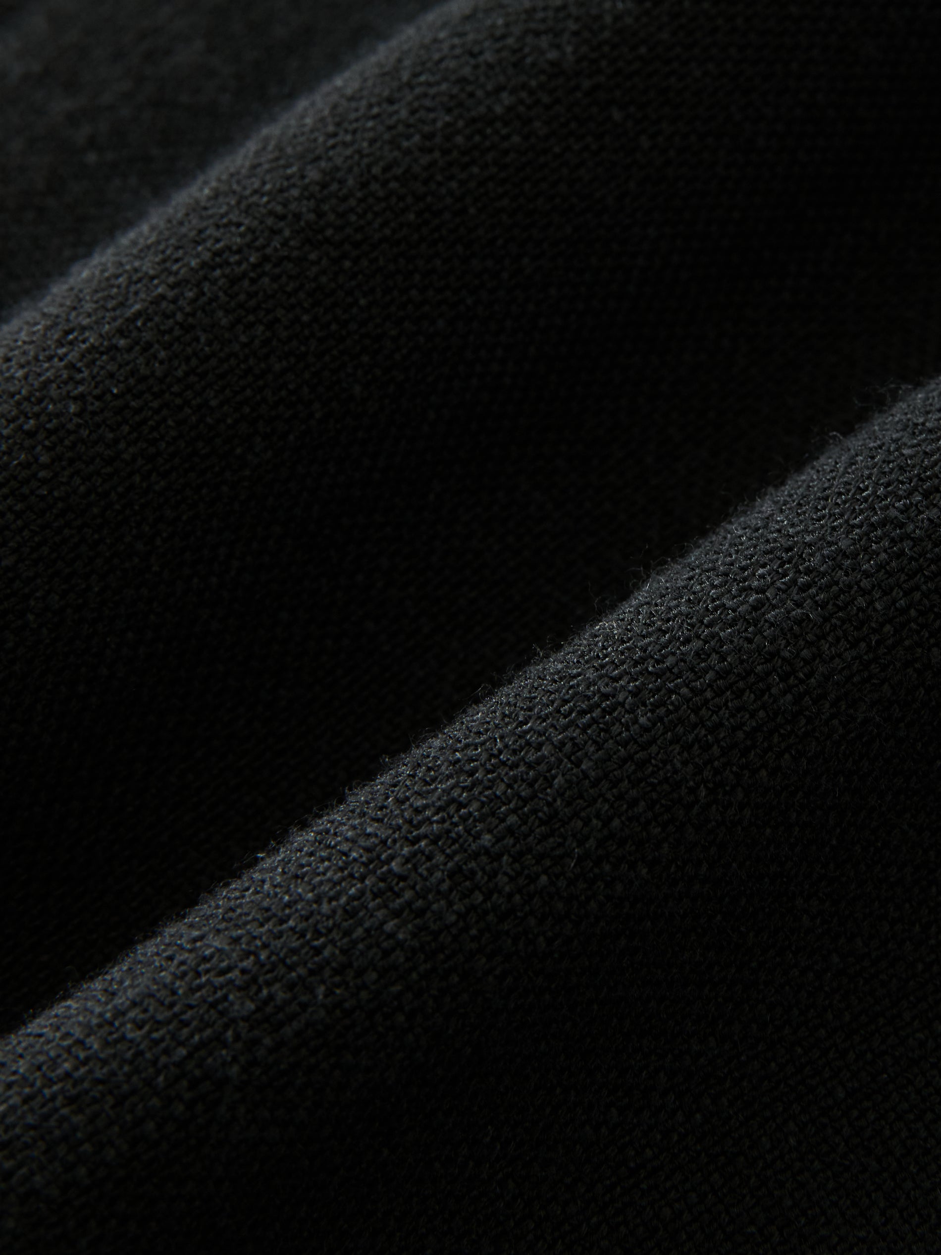 Hirta Skirt in Black