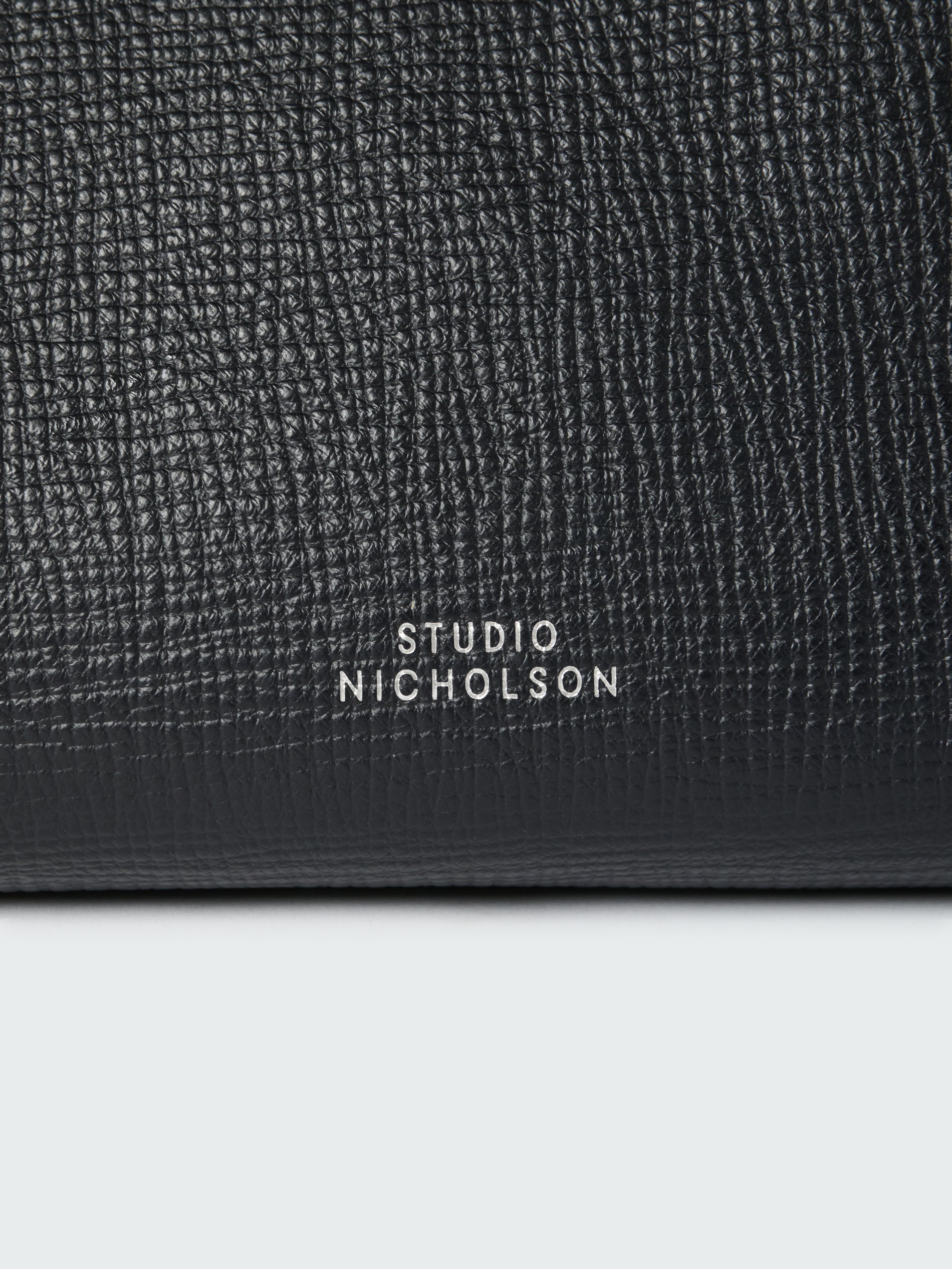 Hobo Type 1 Leather Bag in Darkest Navy