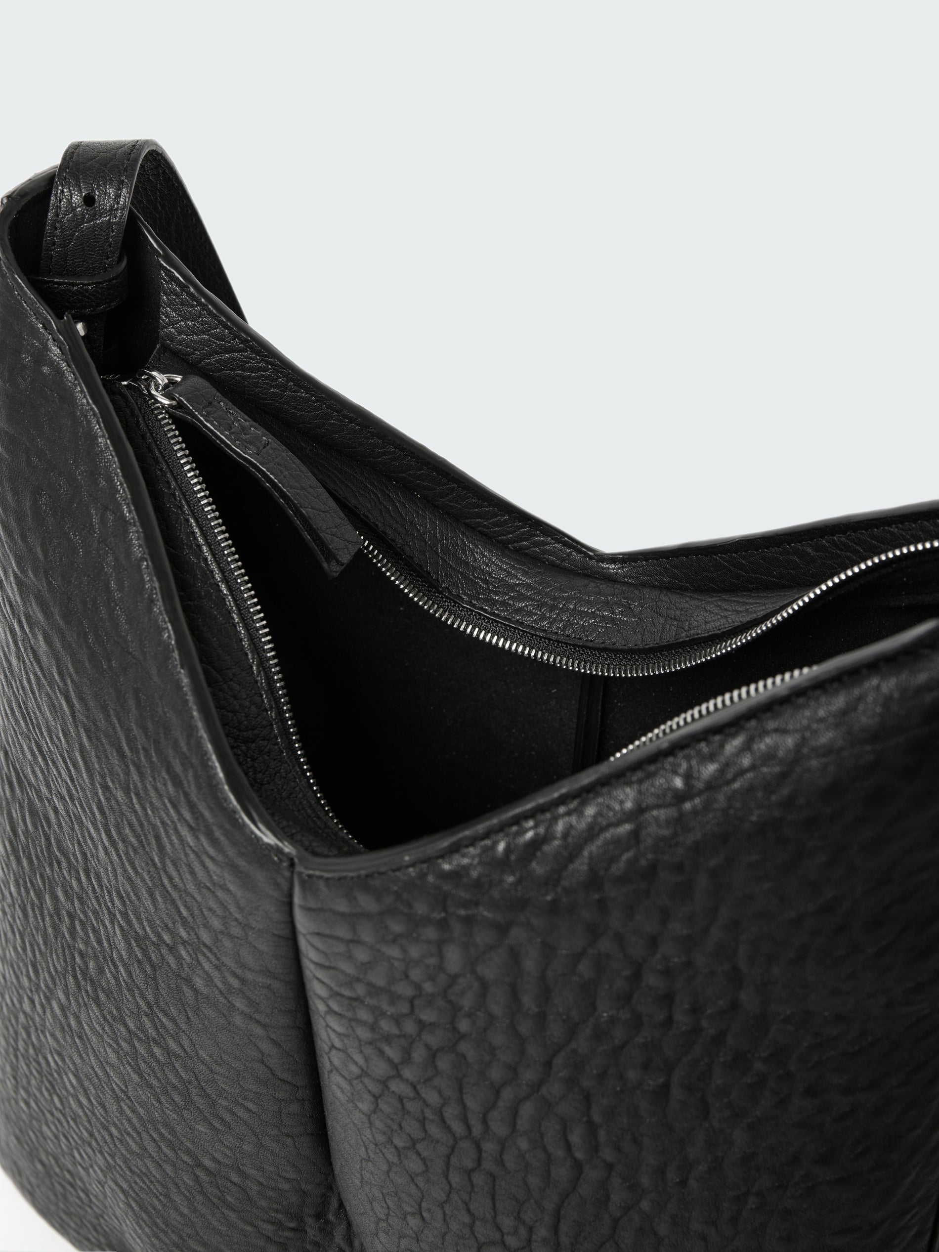 Hoho Leather Bag in Black