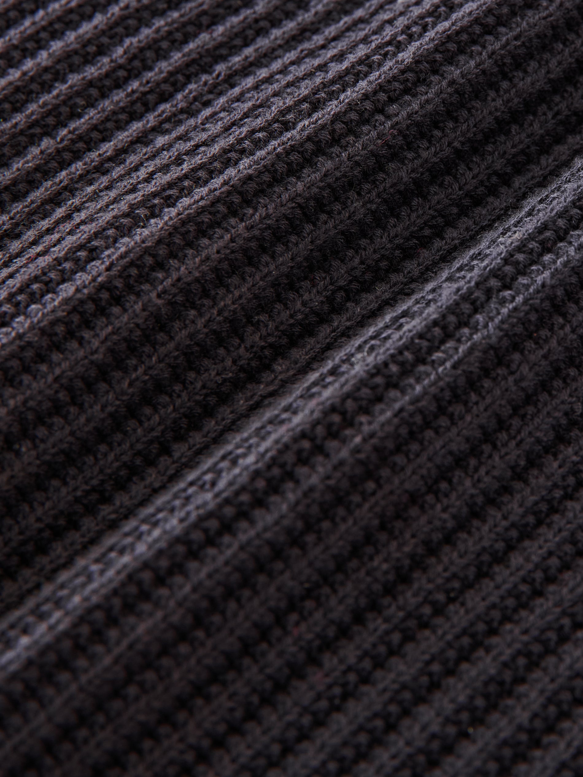 Isos Knit Scarf in Pewter