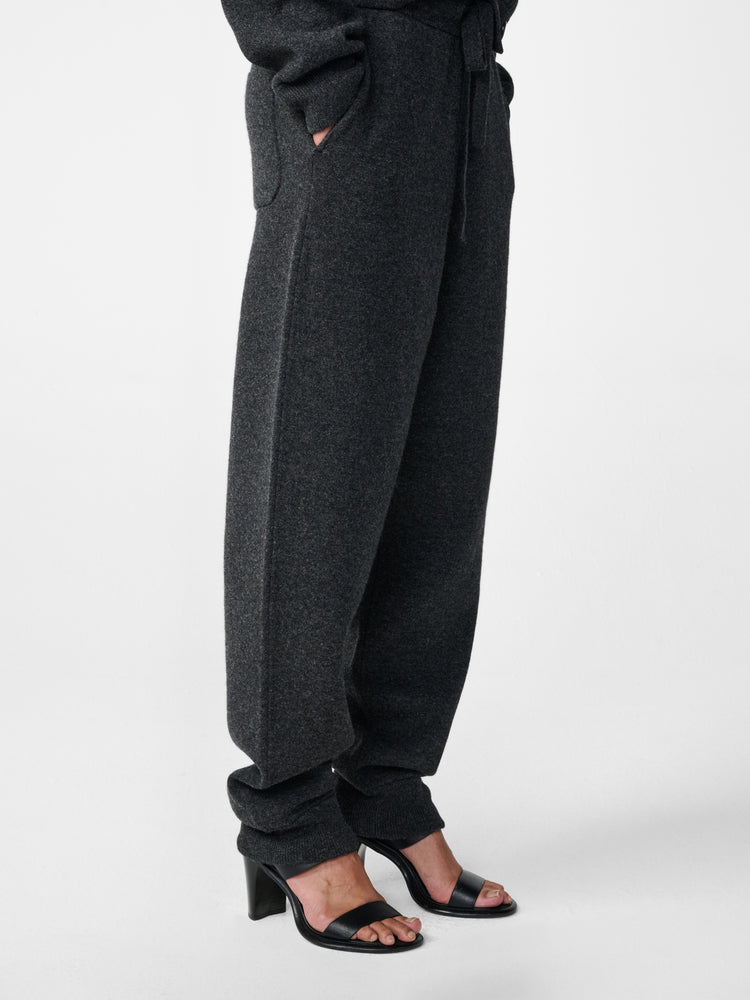 Karlin Drawstring Pant in Charcoal
