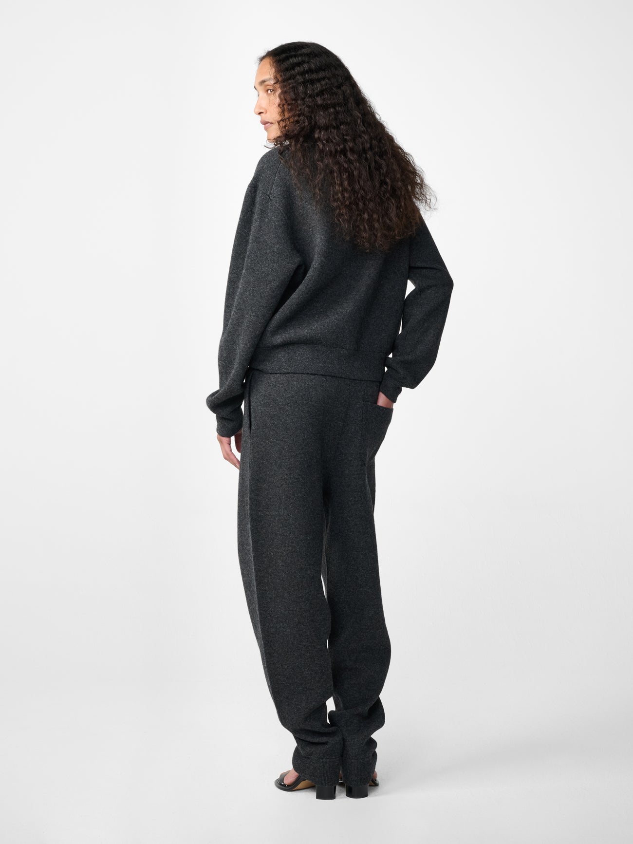 Karlin Drawstring Pant in Charcoal