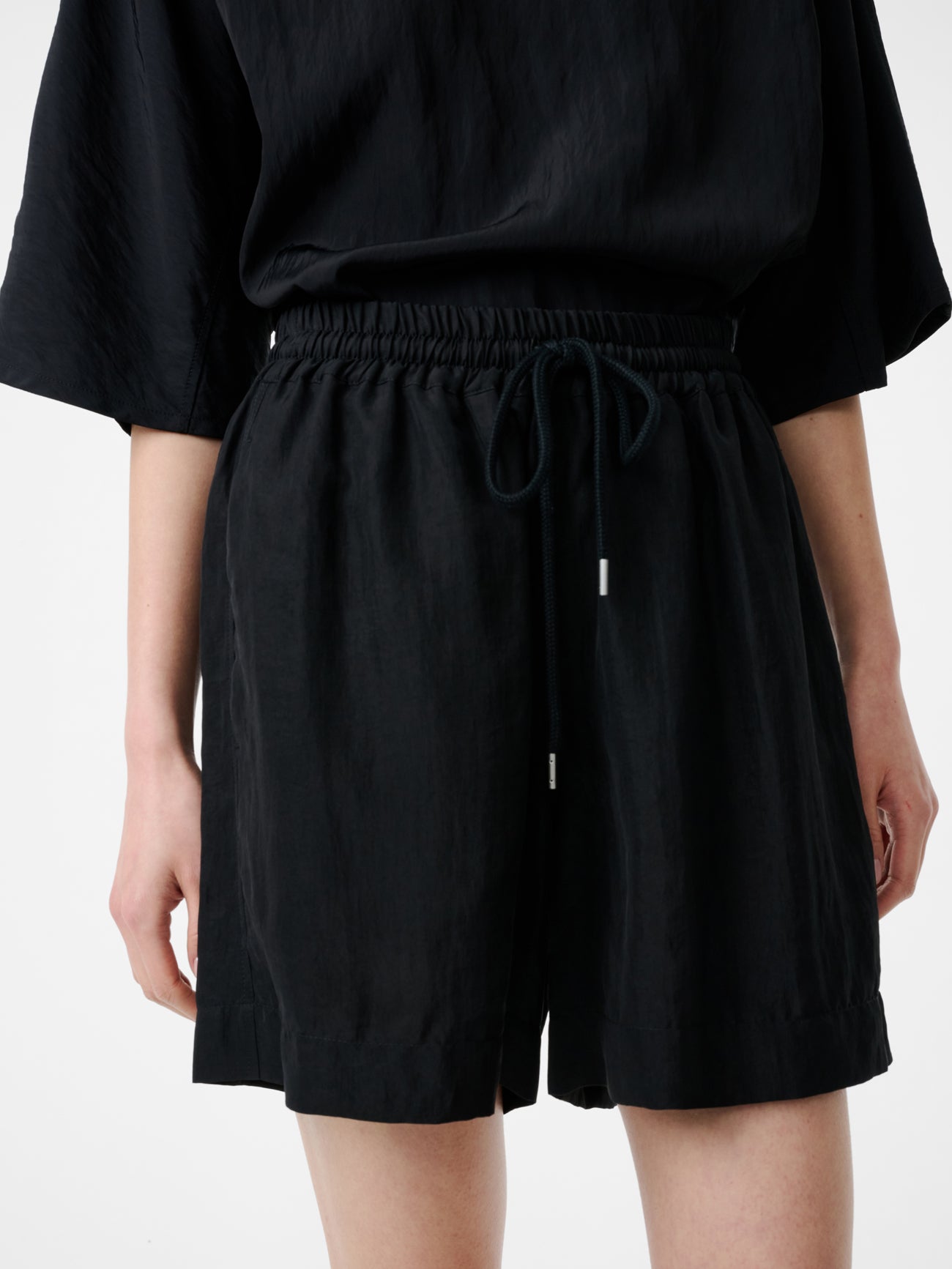 Karya Twill Short in Black - Studio Nicholson