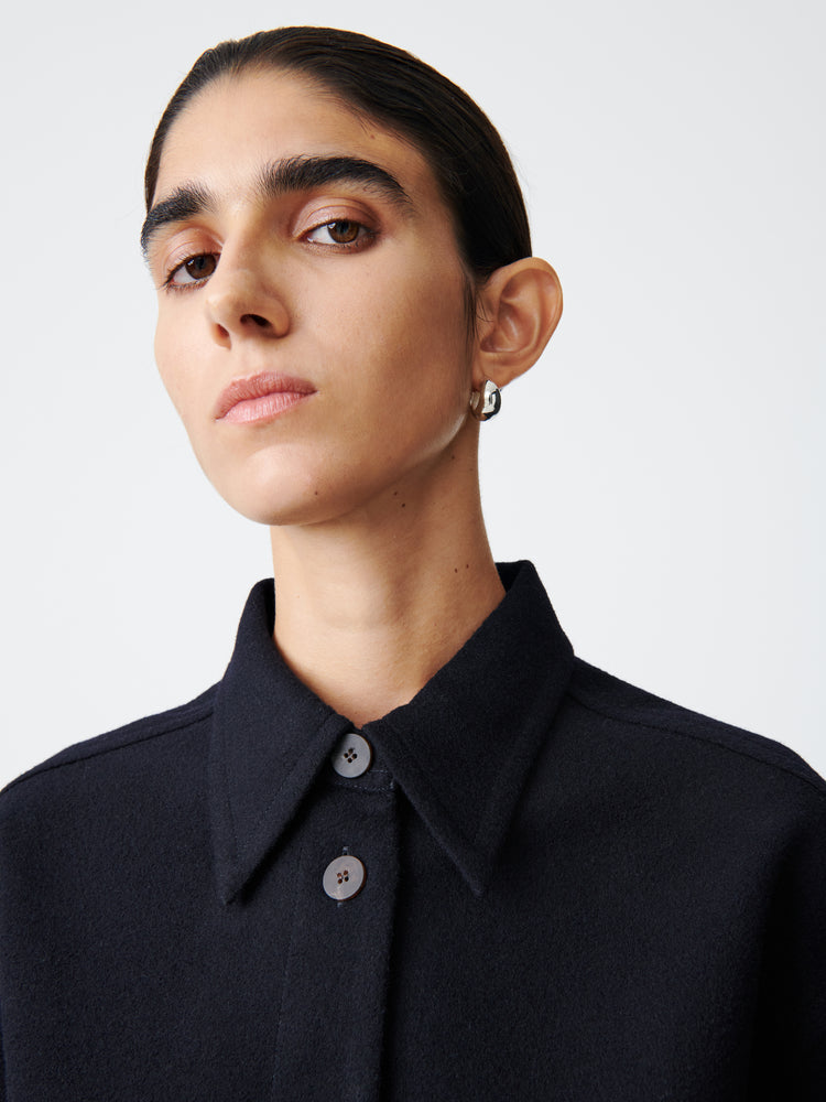 Kisale Shirt in Darkest Navy