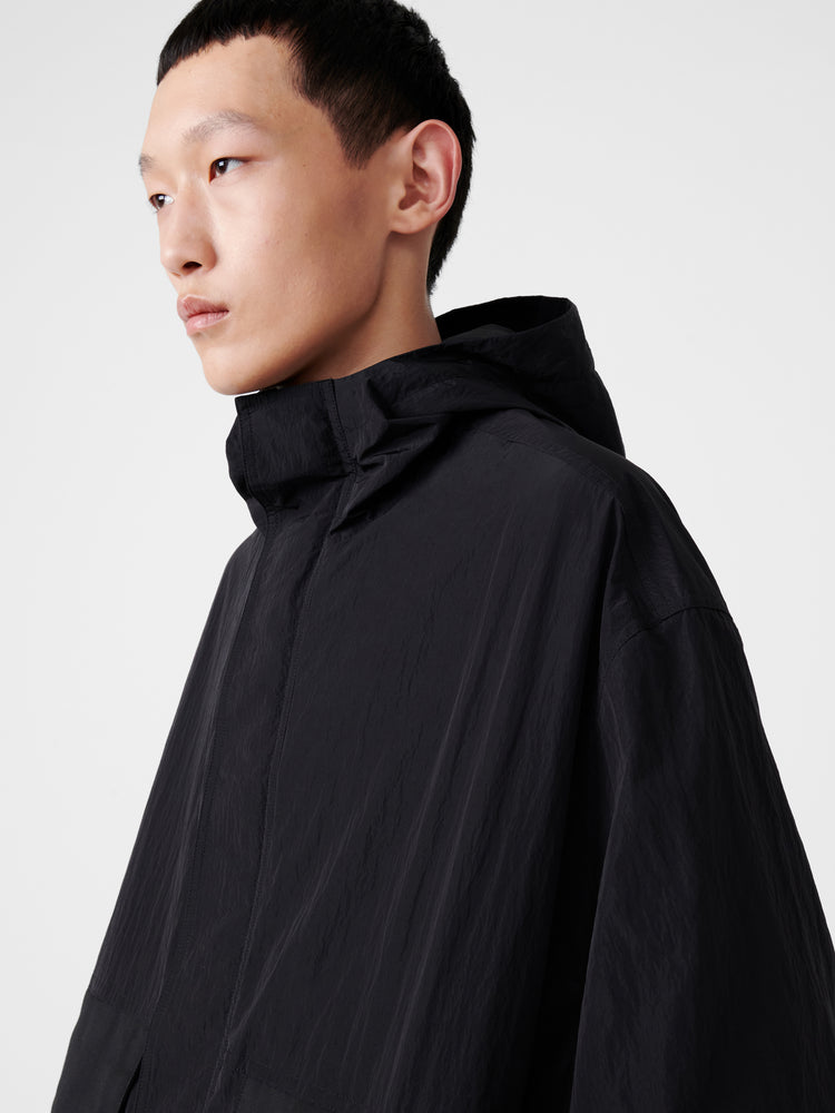 Lessen Jacket in Black