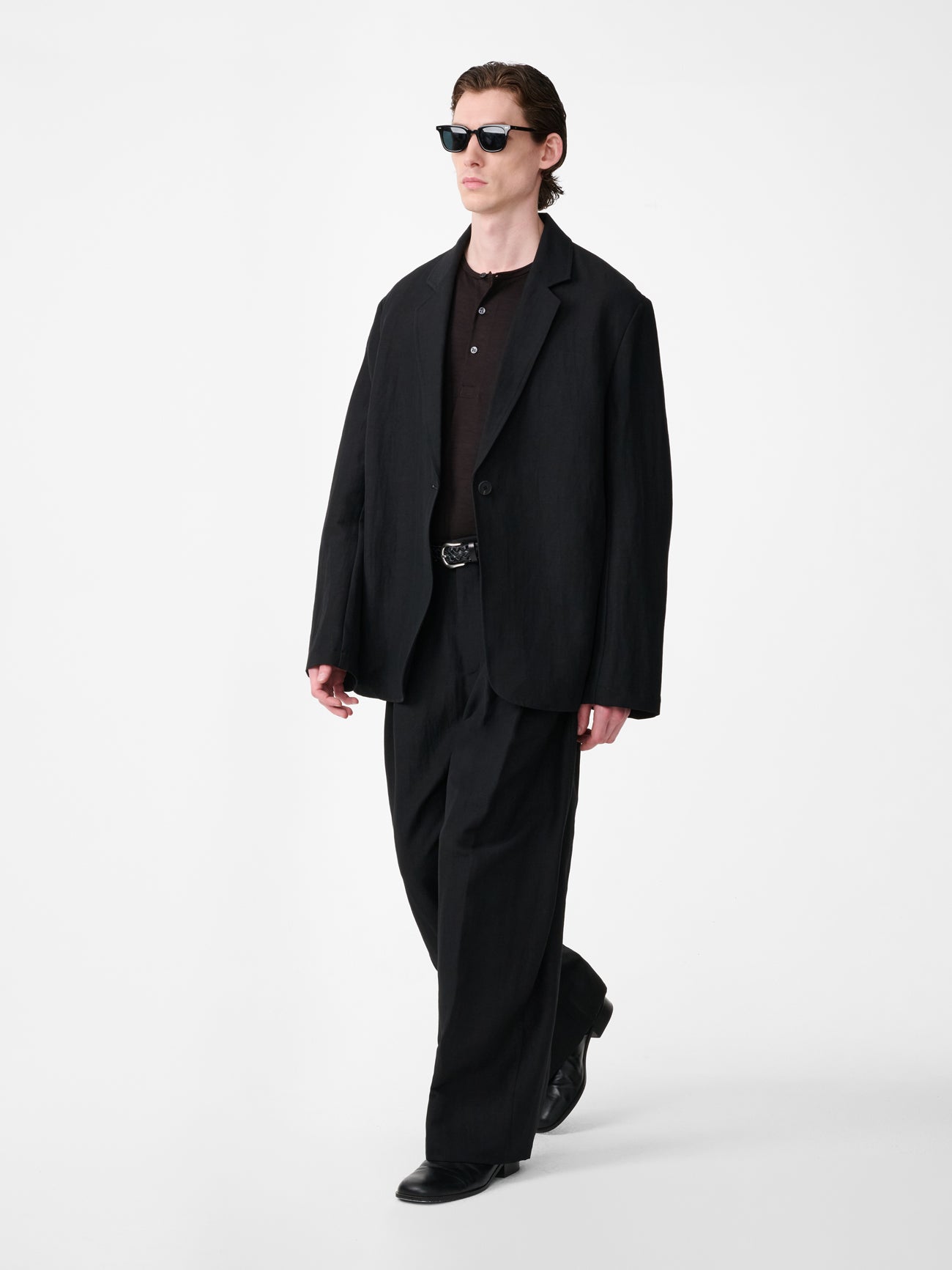 Line Tailored Linen Pant in Black
