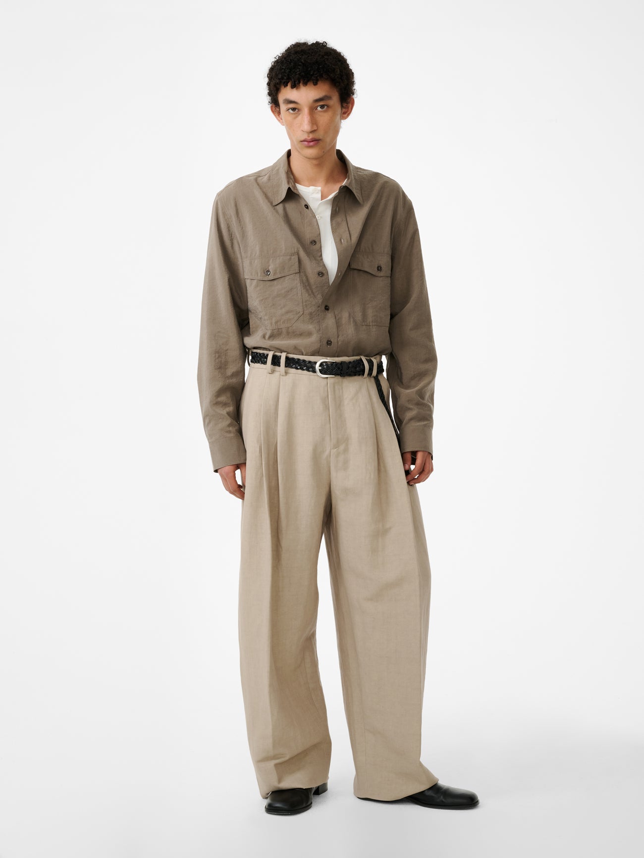 Line Tailored Linen Pant in Sand