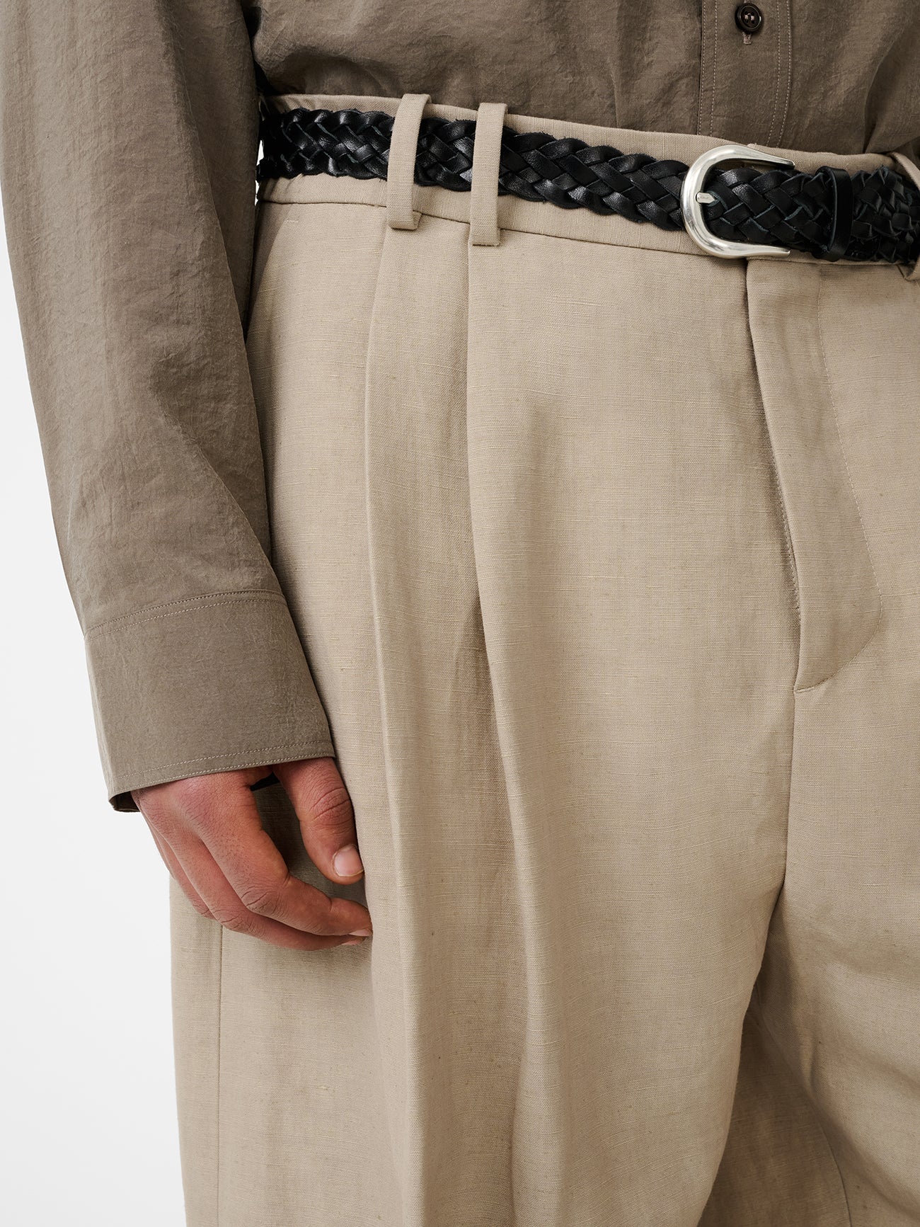 Line Tailored Linen Pant in Sand