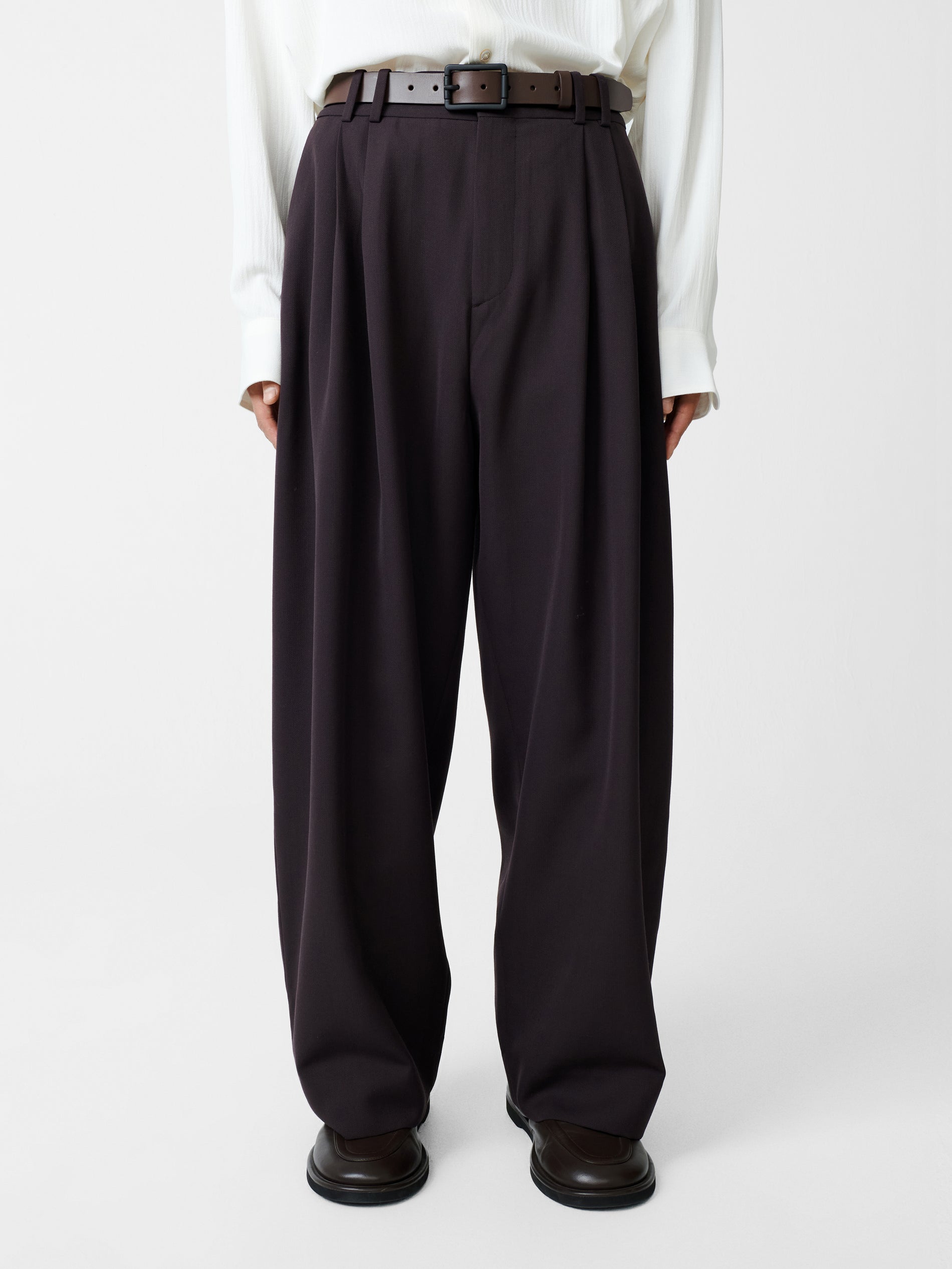 Line Tailored Pant in Espresso Brown