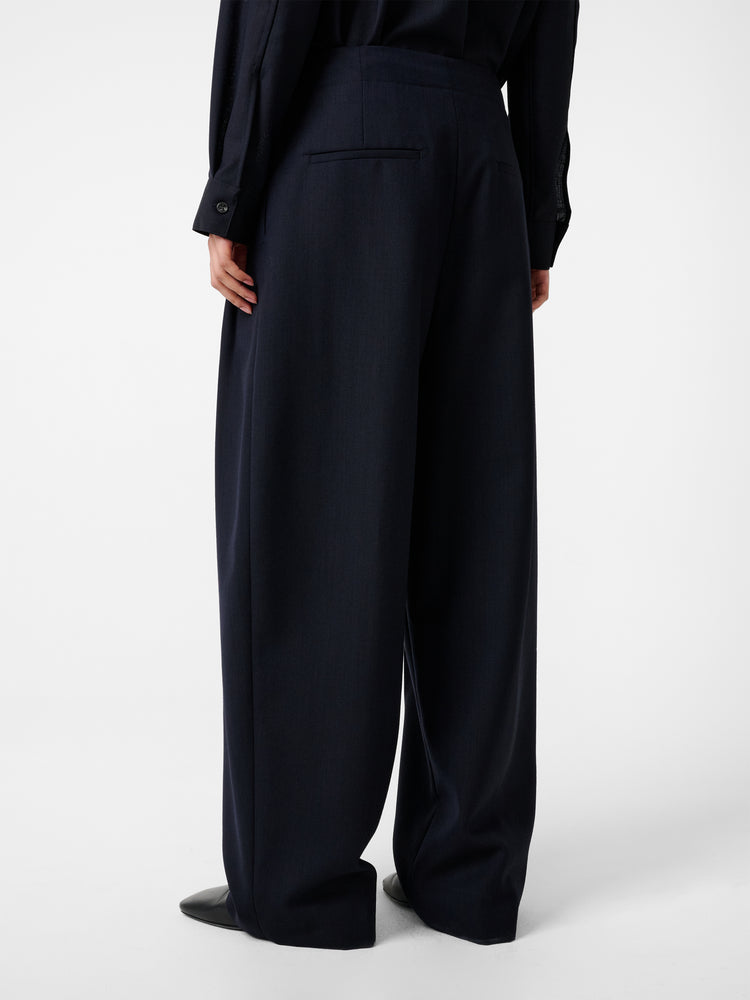 Lira Pant in Darkest Navy