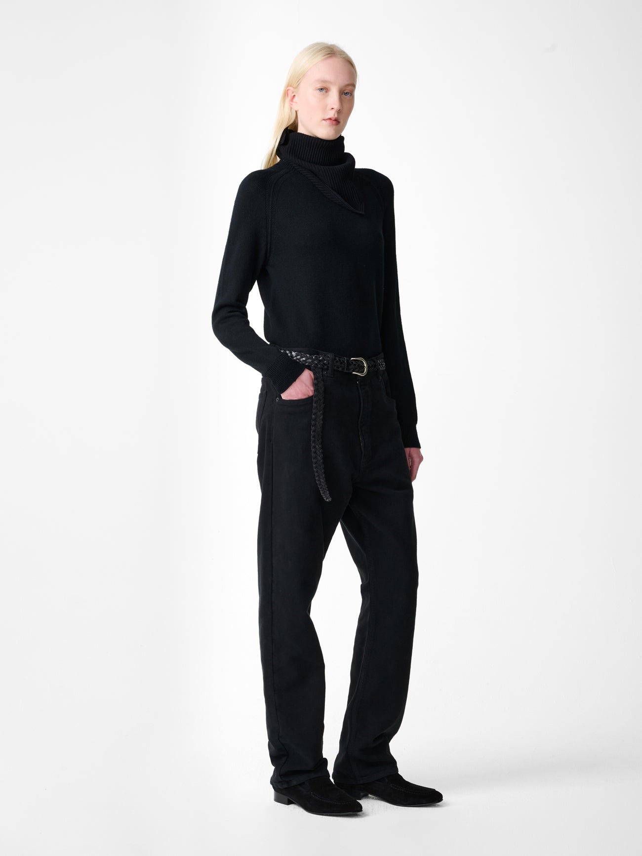 Loenne Knit in Black