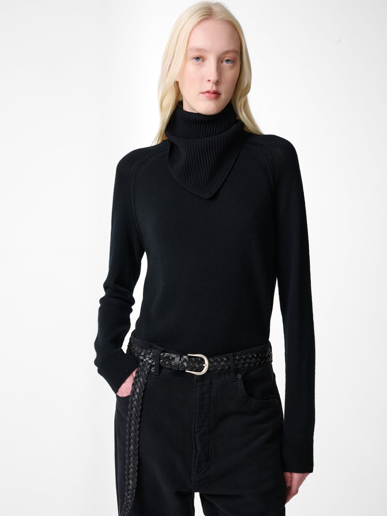 Loenne Knit in Black