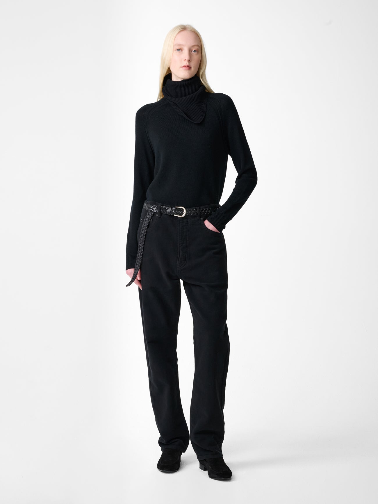 Loenne Knit in Black