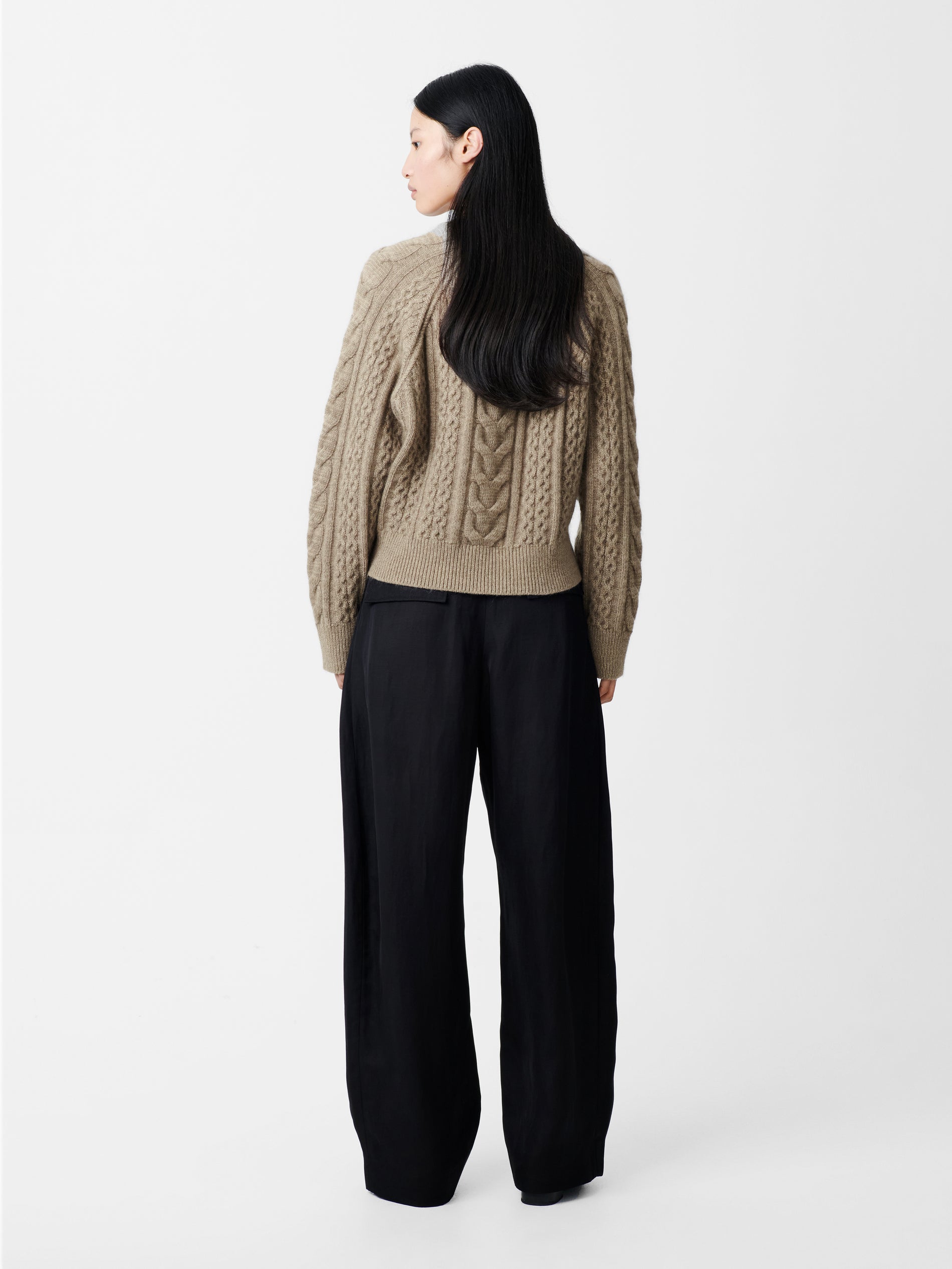 Molve Knit in Oatmeal - Studio Nicholson