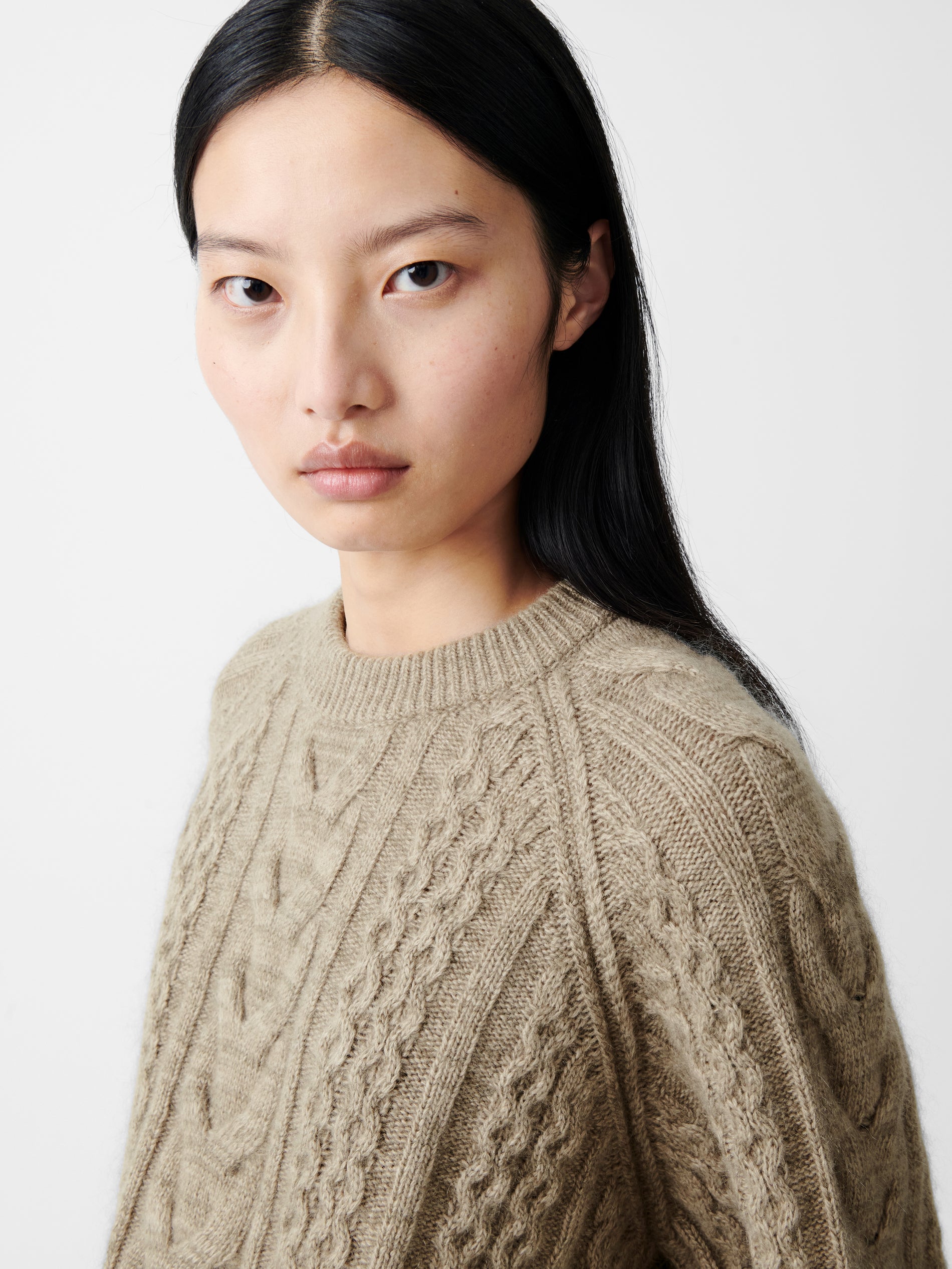 Molve Knit in Oatmeal - Studio Nicholson