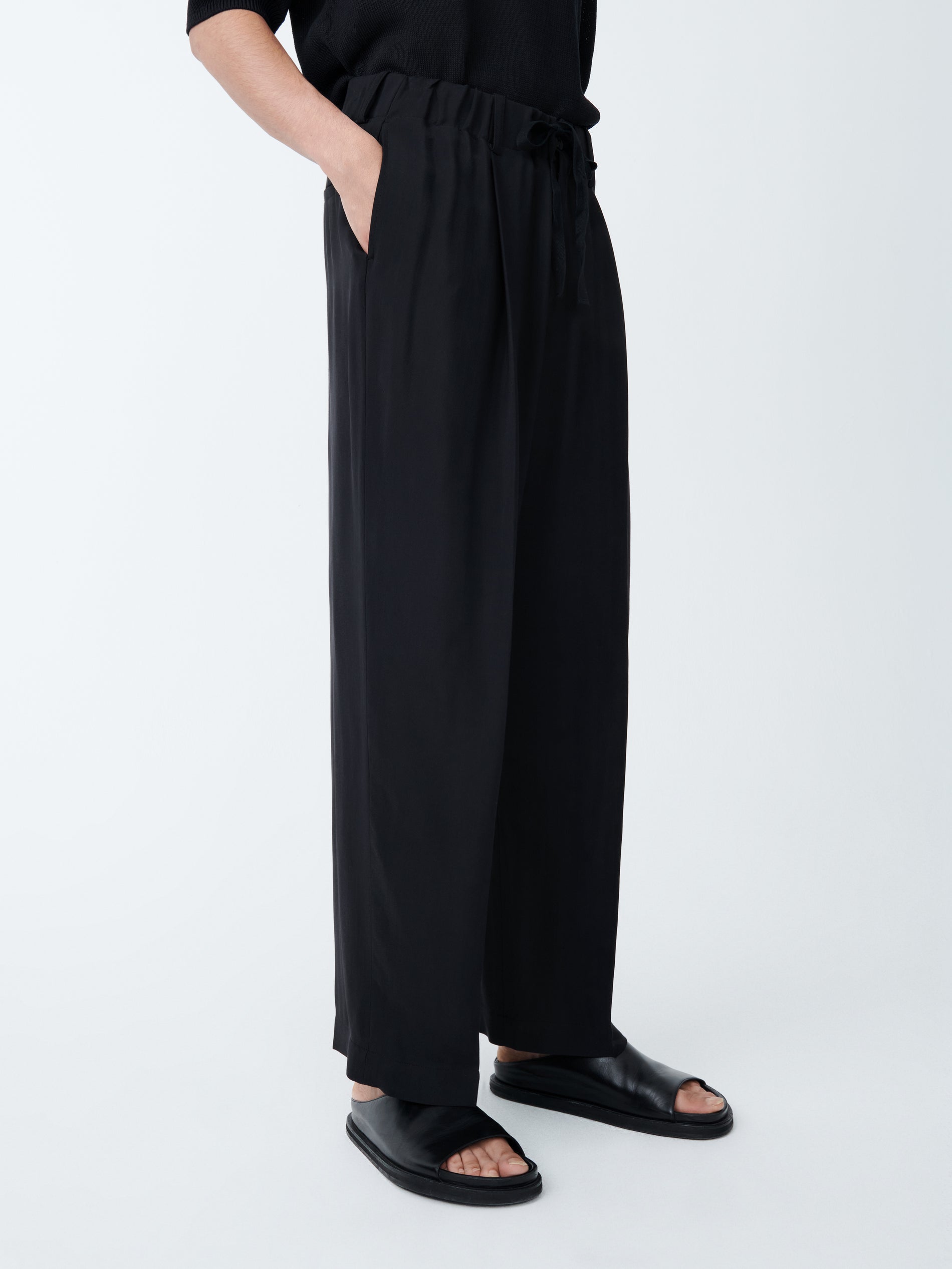 Noam Pant in Darkest Navy - Studio Nicholson