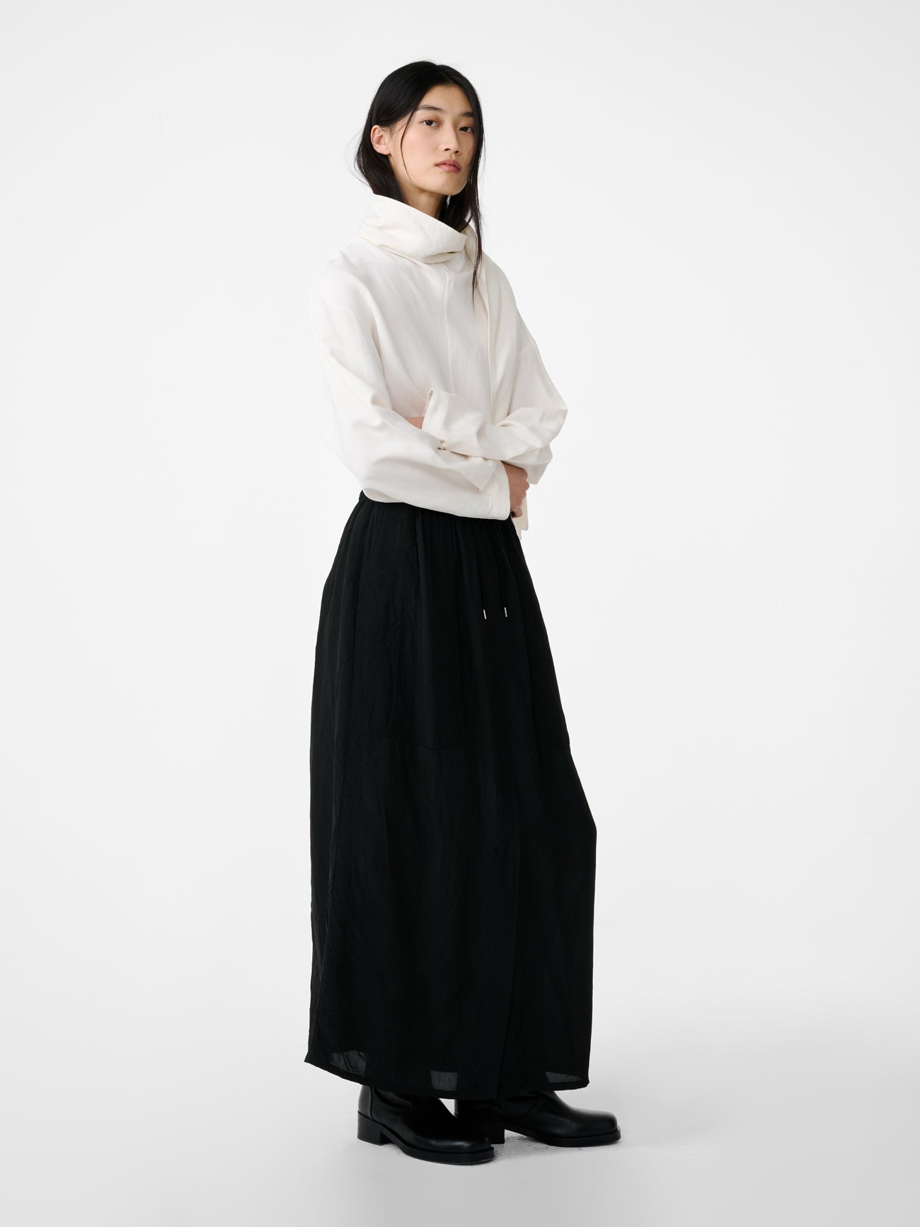Oates Skirt in Darkest Black